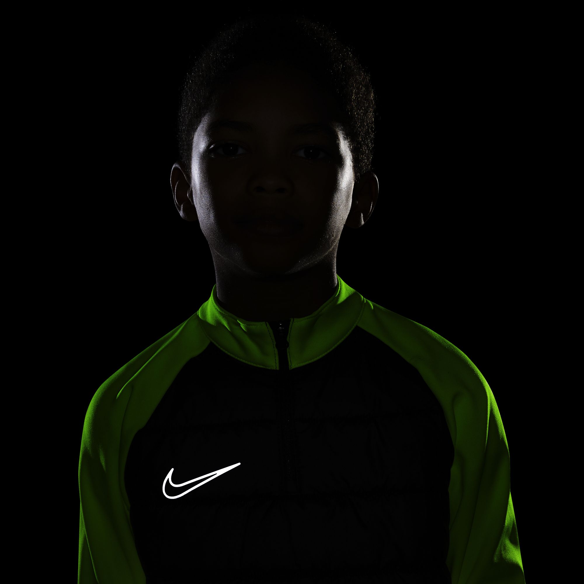 Nike Dri-Fit Academy Winter Warrior Football Drill Top Long-Sleeve Çocuk Tişört