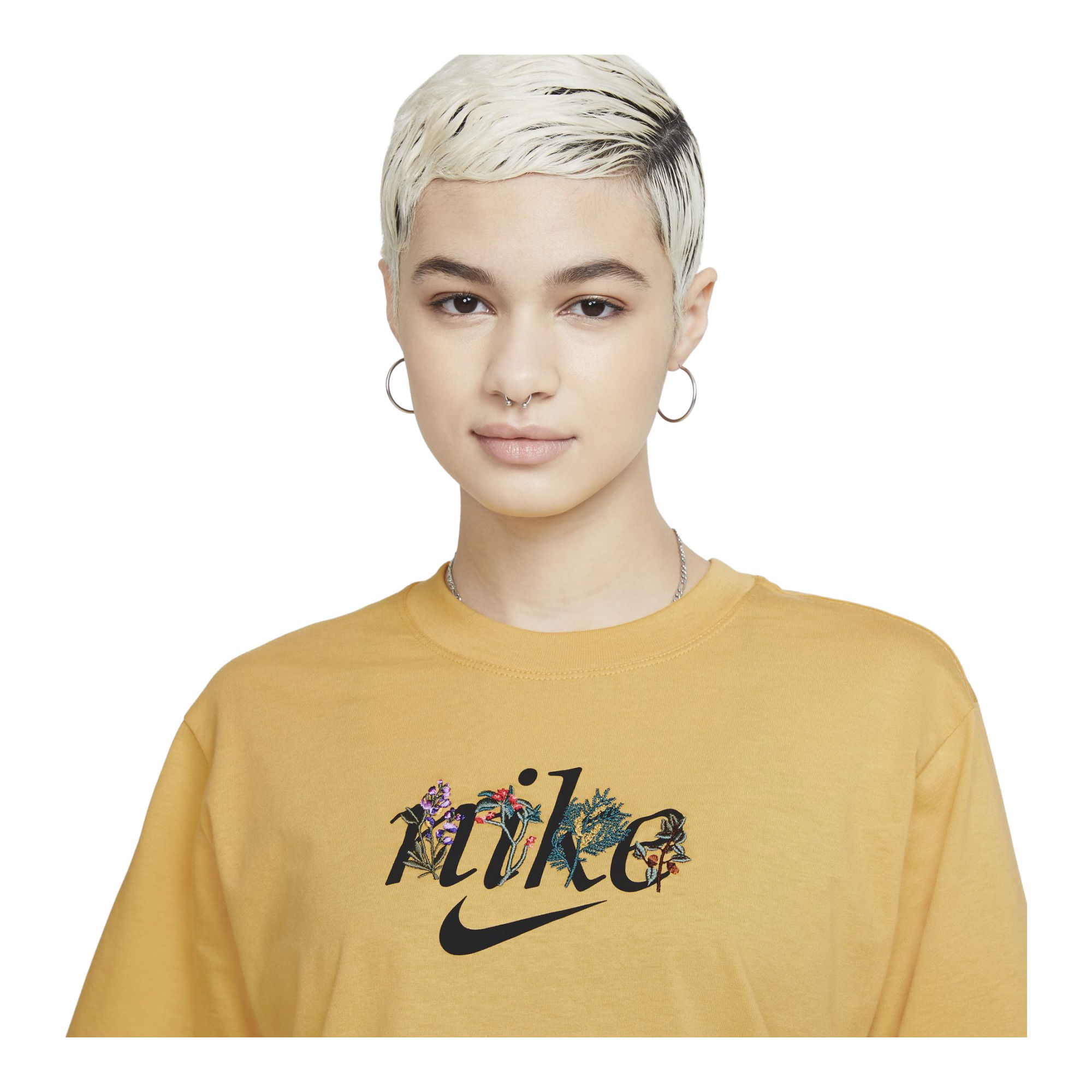 Nike Sportswear Boxy Nature Short-Sleeve Kadın Tişört