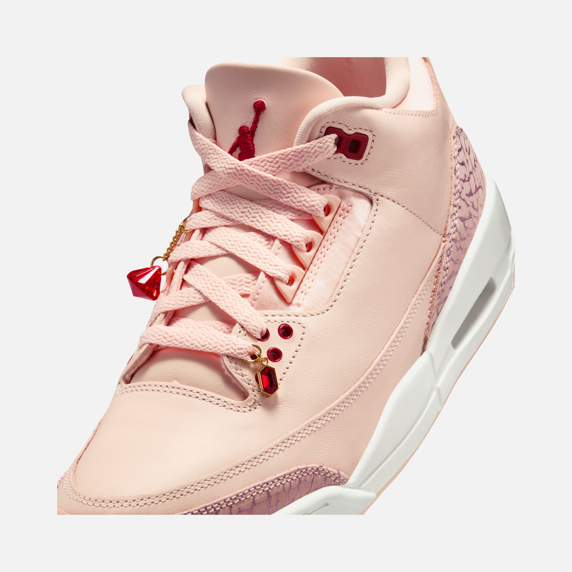 Nike Air Jordan 3 Retro ''Treat Yourself'' Jewelry Charms Details Kadın Spor Ayakkabı