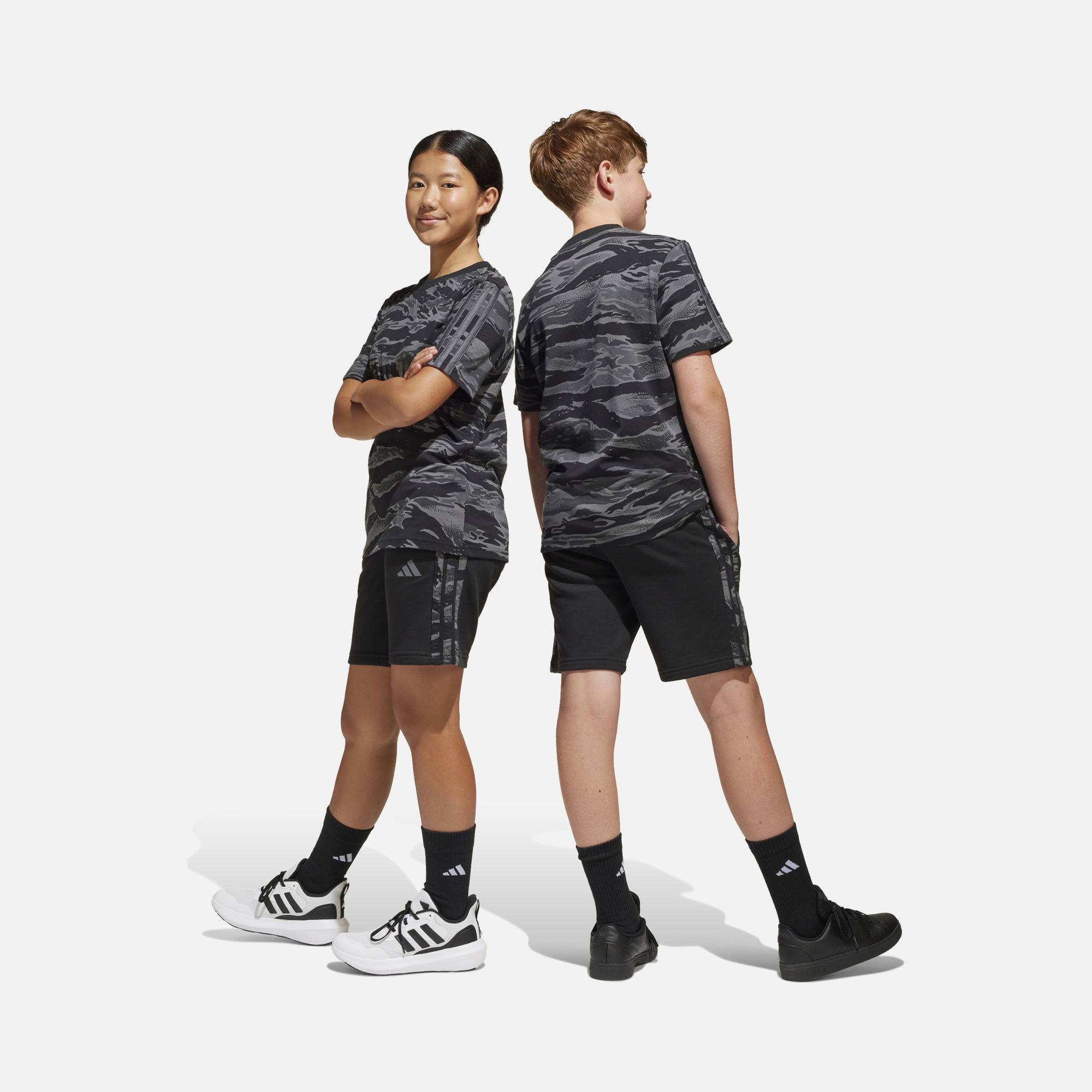 adidas Sportswear Essentials Camouflage 3-Stripes Detail French Terry Regular-Fit Çocuk Şort