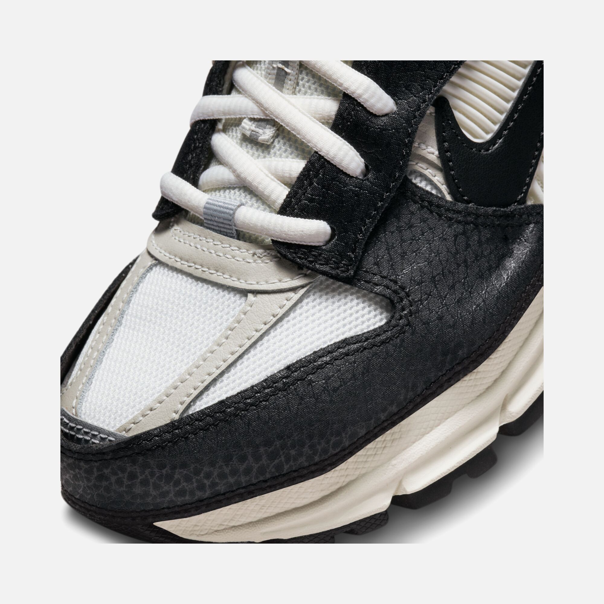 Nike Zoom Vomero 5 Premium ''Inspired by the Panda Color Group'' Kadın Spor Ayakkabı