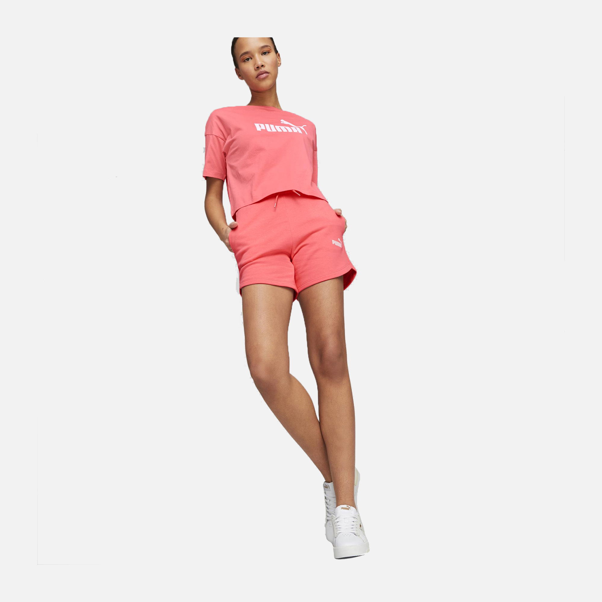 Puma Sportswear Essentials Logo Cropped Short-Sleeve Kadın Tişört