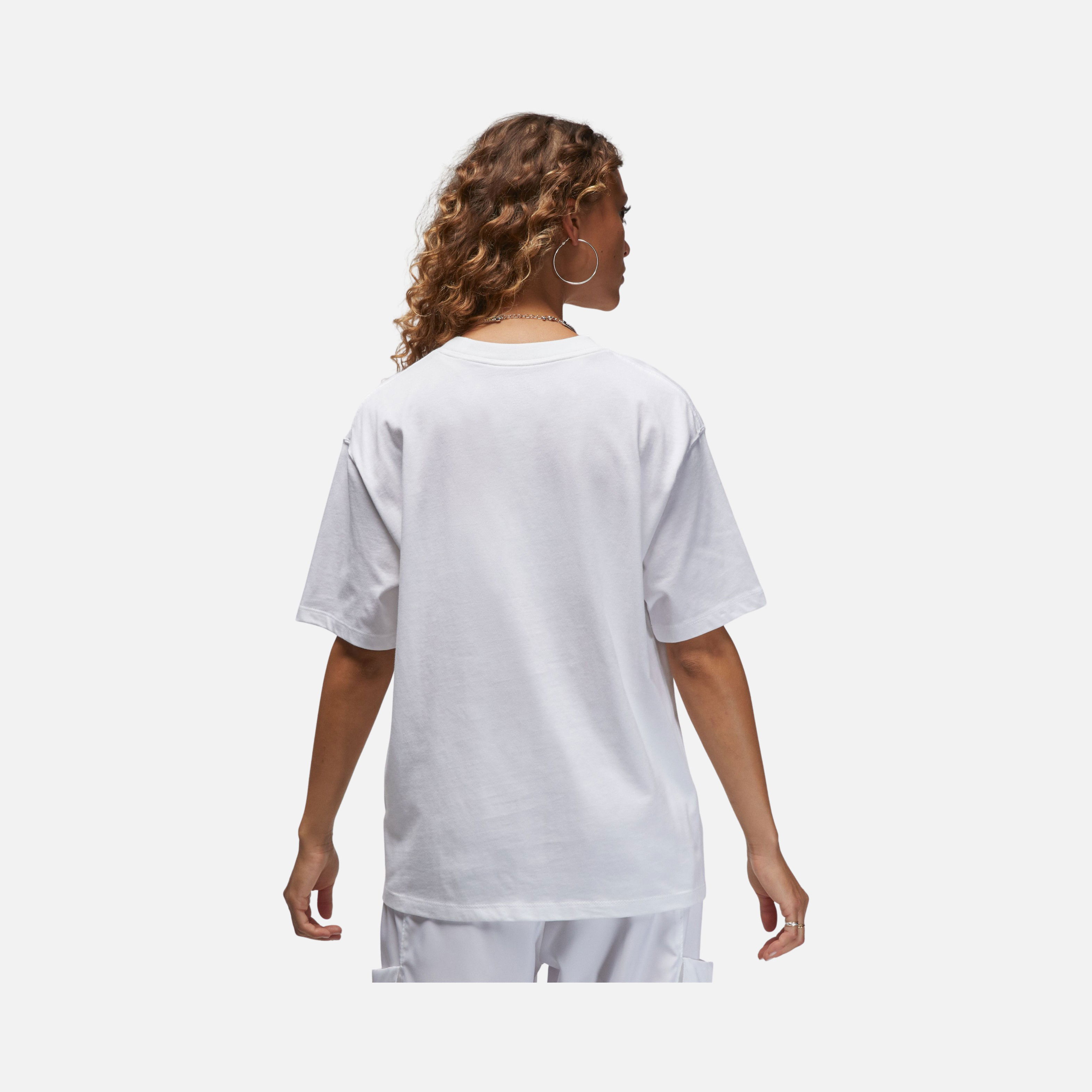 Nike Jordan Essentials Graphic Core 23 Relaxed Fit Short-Sleeve Kadın Tişört