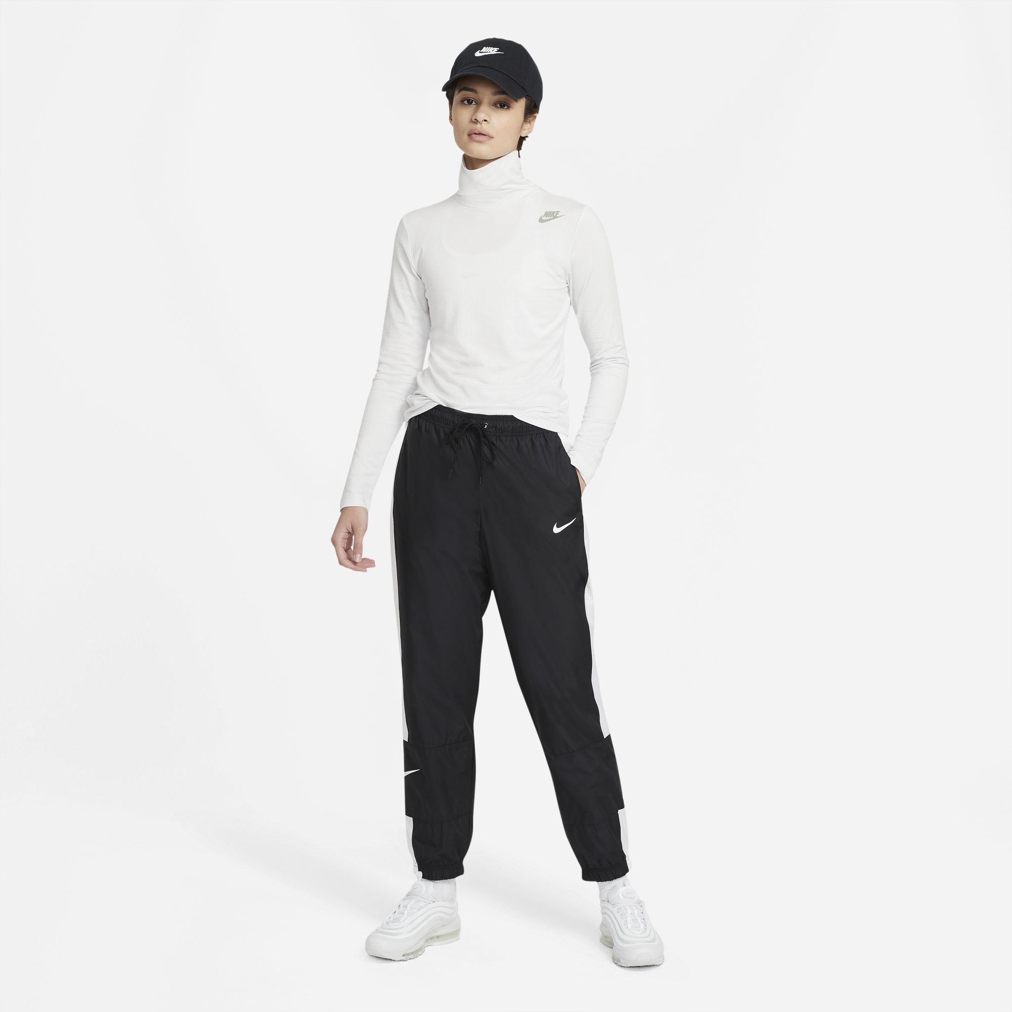 Nike Sportswear Mock Urban Utility Long-Sleeve Top Kadın Tişört