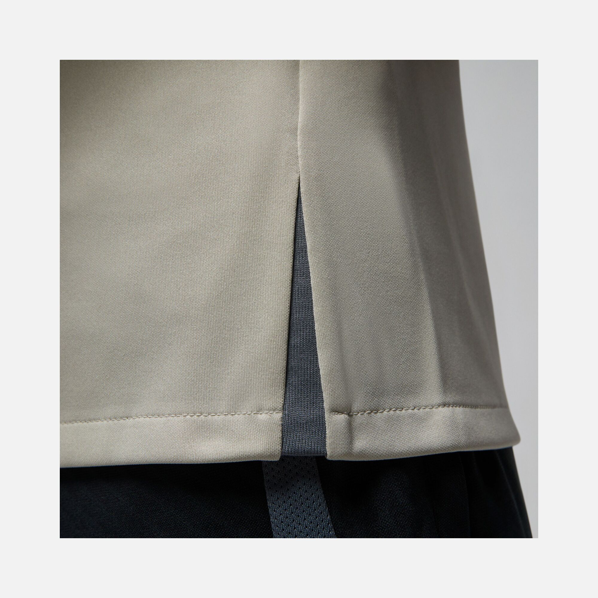 Nike Paris Saint-Germain Dri-Fit 2023-2024 Strike Training Short-Sleeve Erkek Tişört