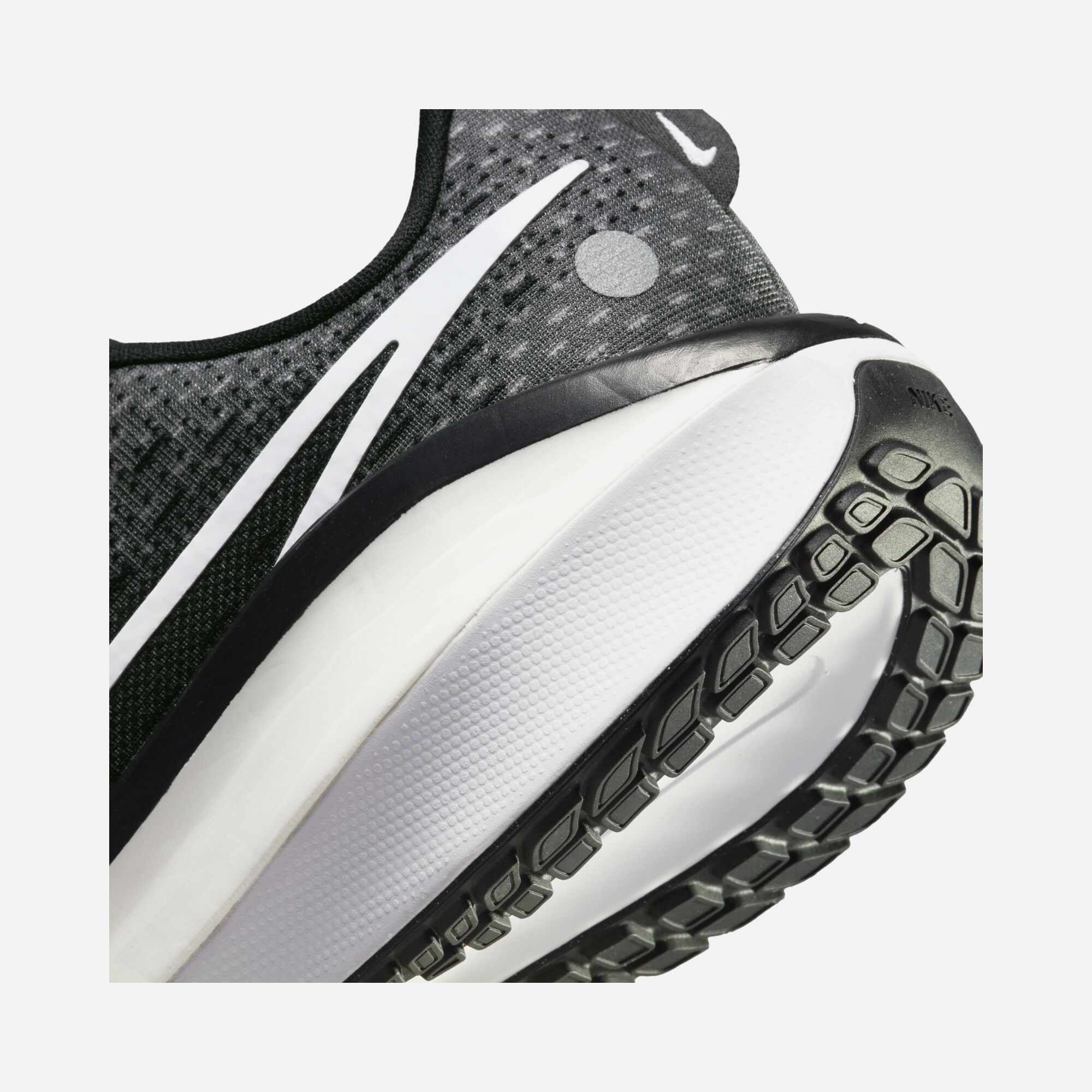 Nike Vomero 17 Road Running Erkek Spor Ayakkabı