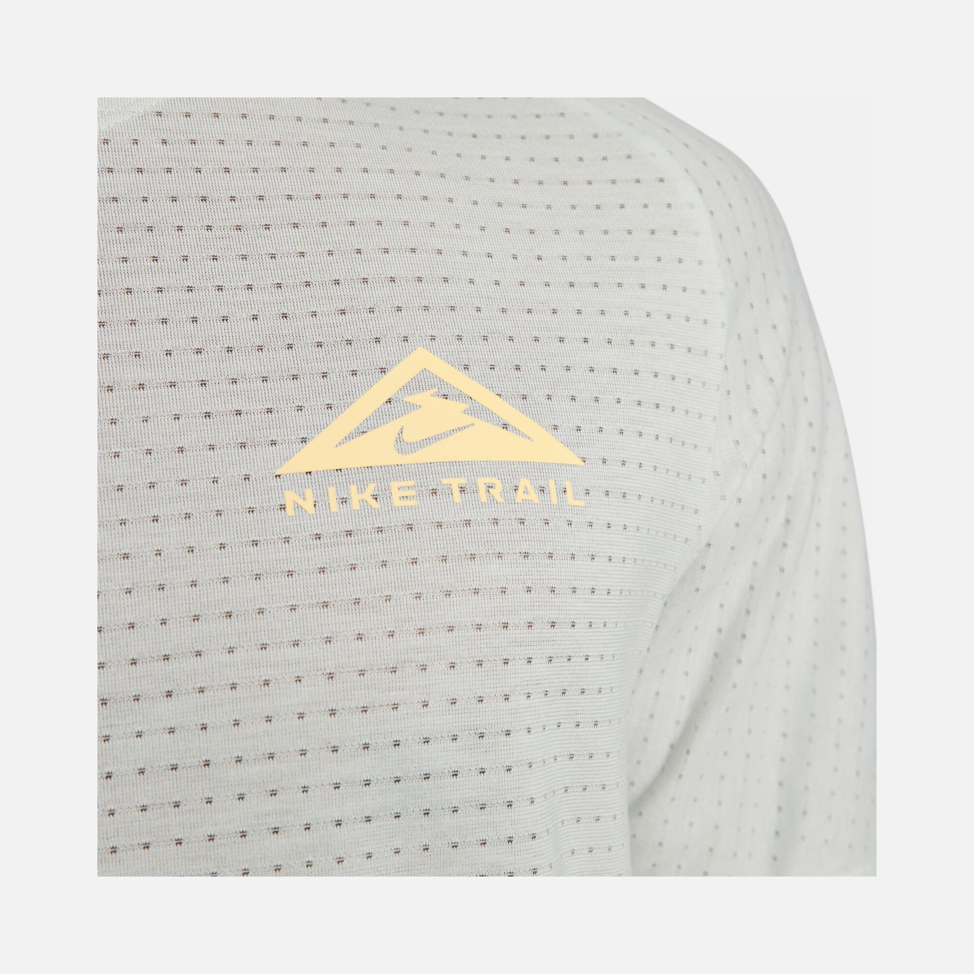 Nike Dri-Fit Trail Solar Chase Running Short-Sleeve Erkek Tişört