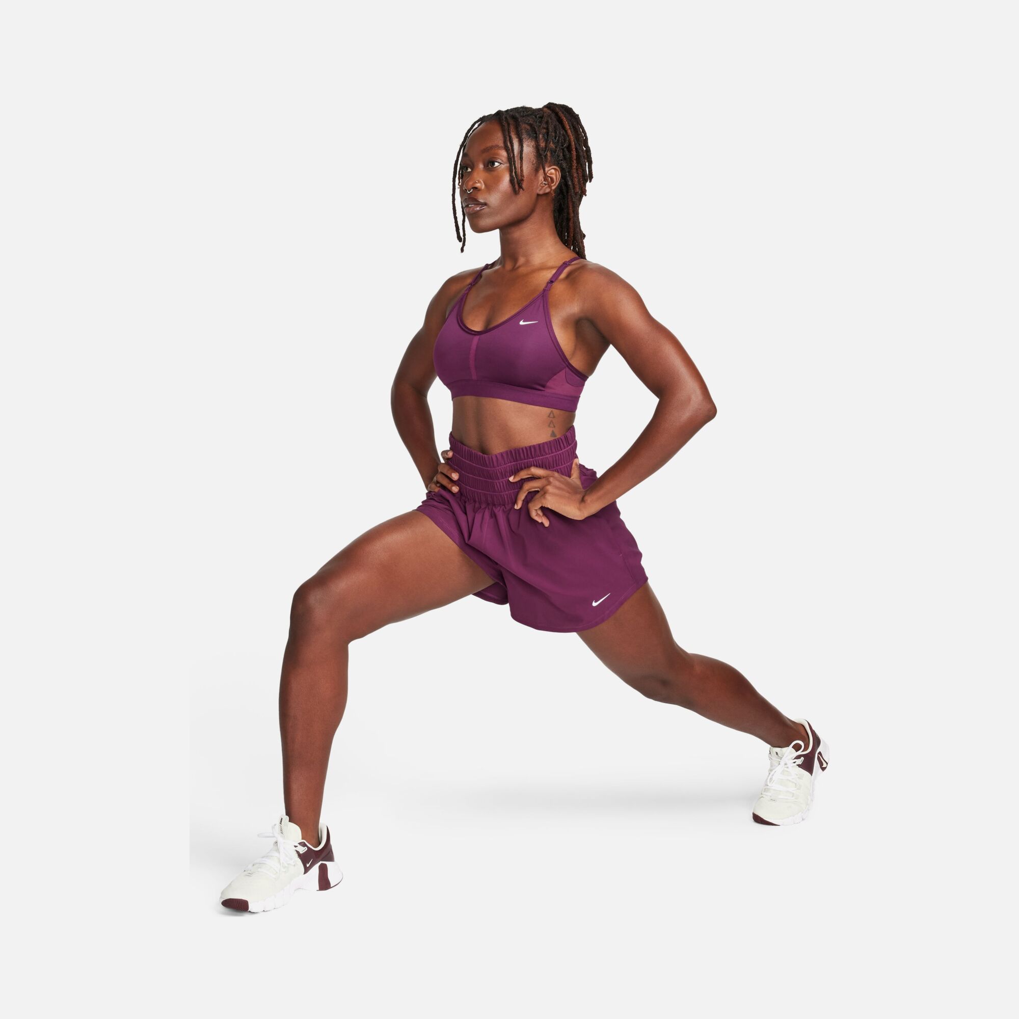 Nike Dri-Fit Indy V Neck Light-Support Sports Training Kadın Bra