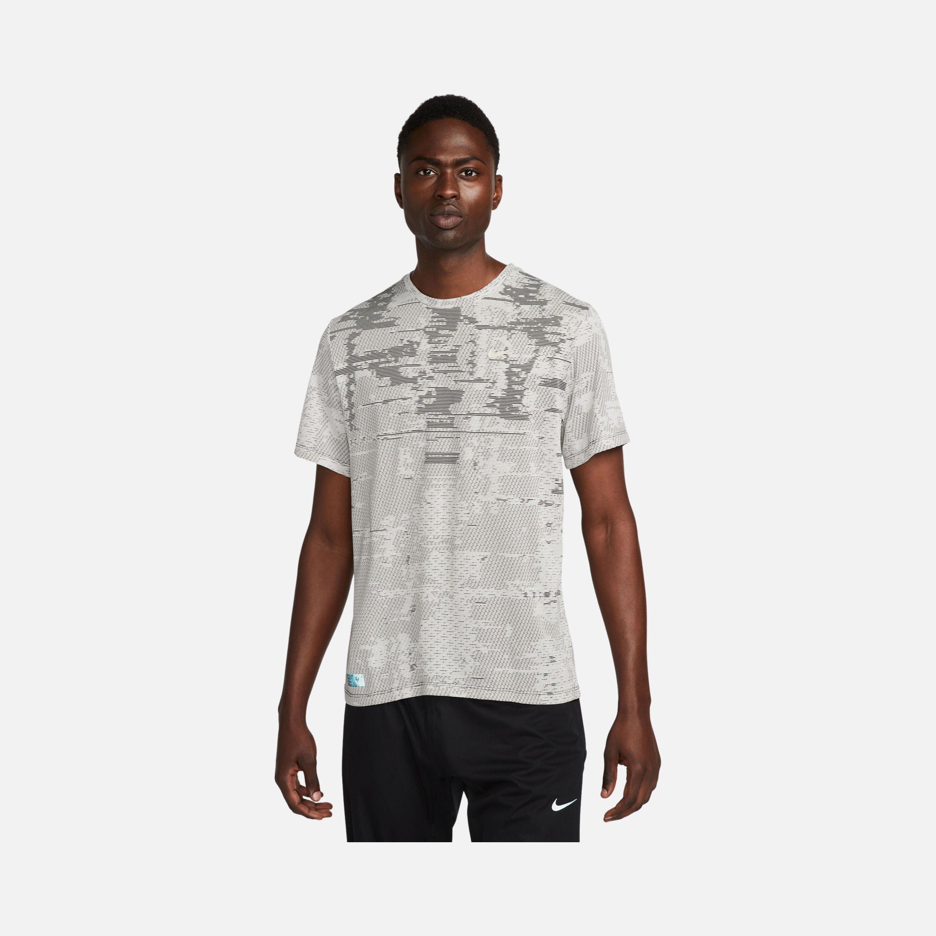 Nike Dri-Fit ADV Run Division Techknit Running Short-Sleeve Erkek Tişört