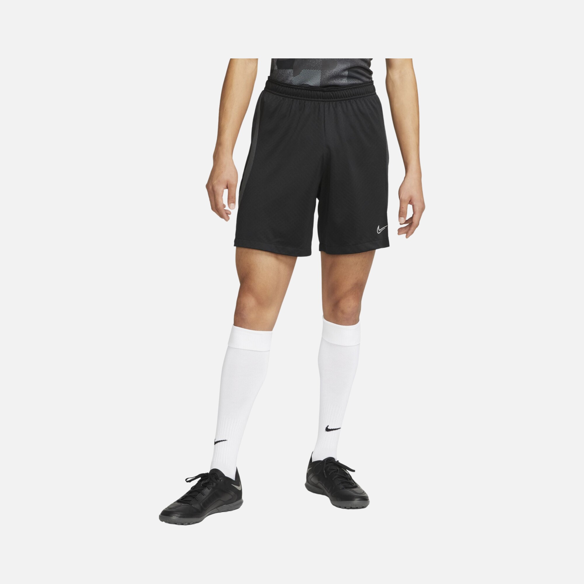 Nike Dri-Fit Strike Training Erkek Şort