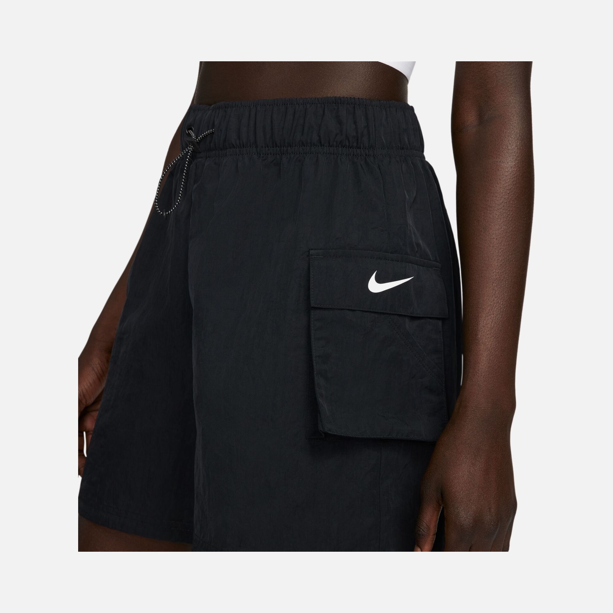 Nike Sportswear Essential Woven High-Rise Kadın Şort