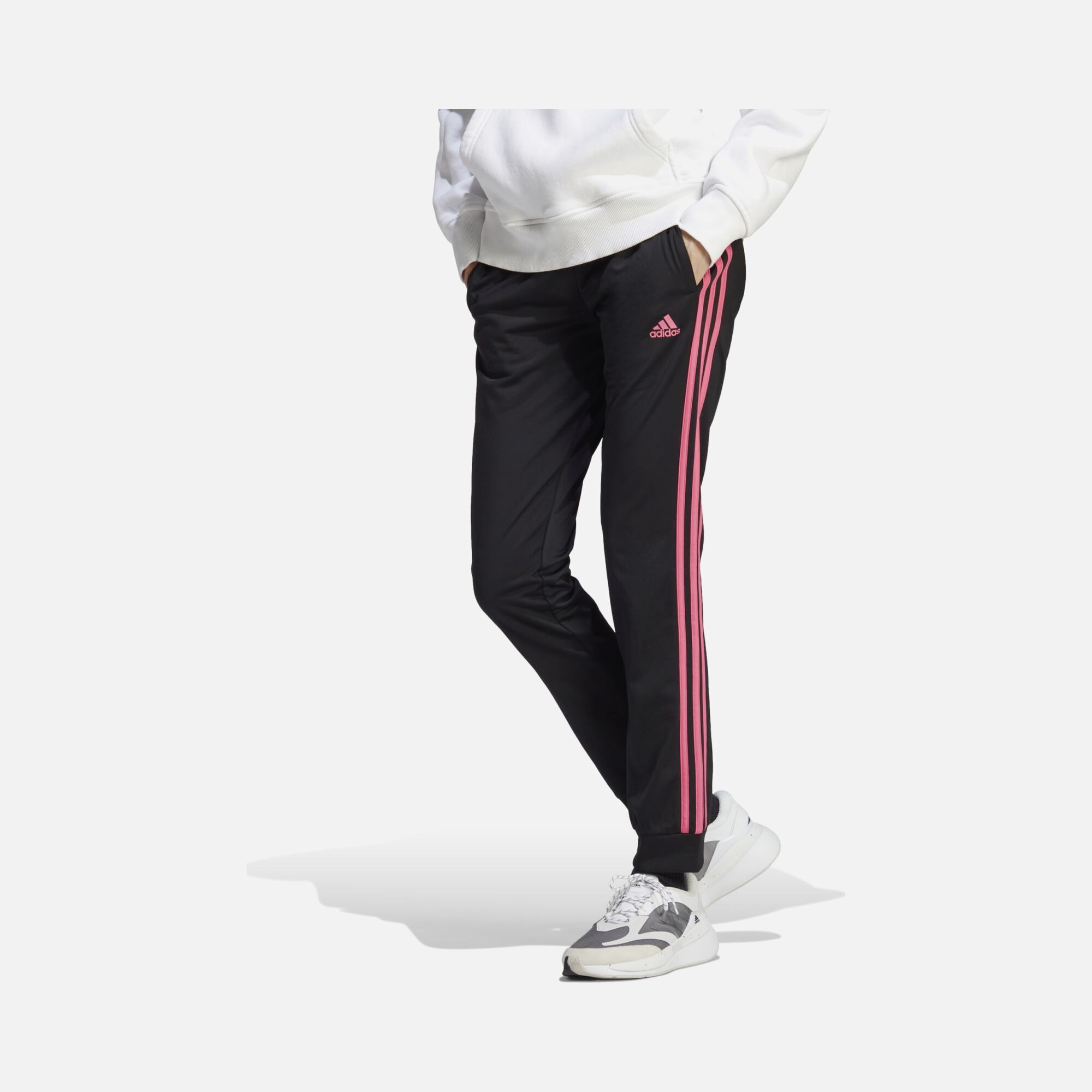 adidas Primegreen Essentials Warm-Up Slim Tapered 3-Stripes Kadın Eşofman Altı