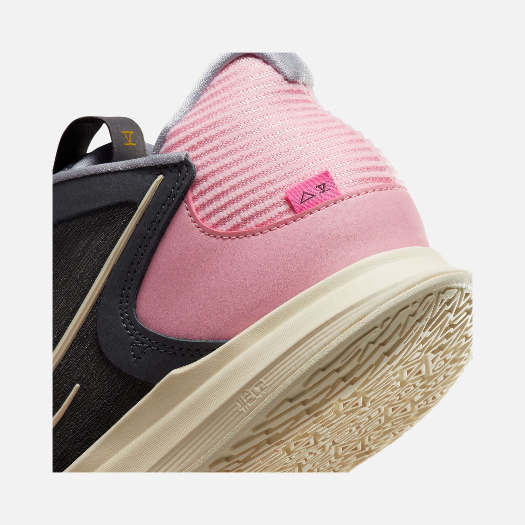 Nike Kyrie Low 5 Erkek Basketbol Ayakkabısı