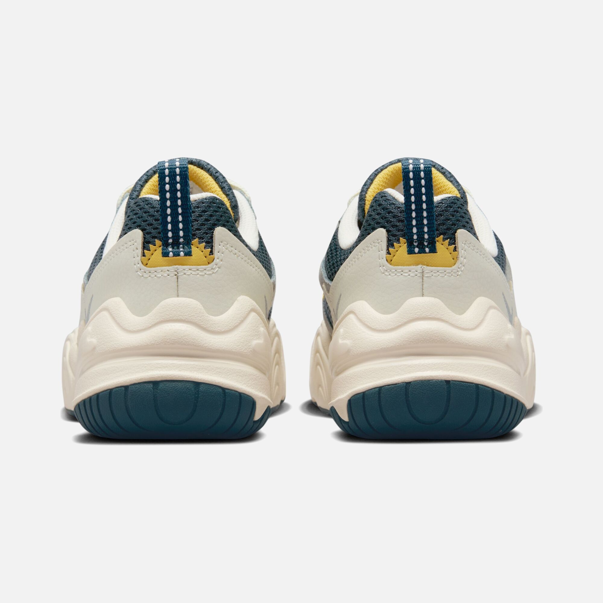 Nike Sportswear Tech Hera Kadın Spor Ayakkabı