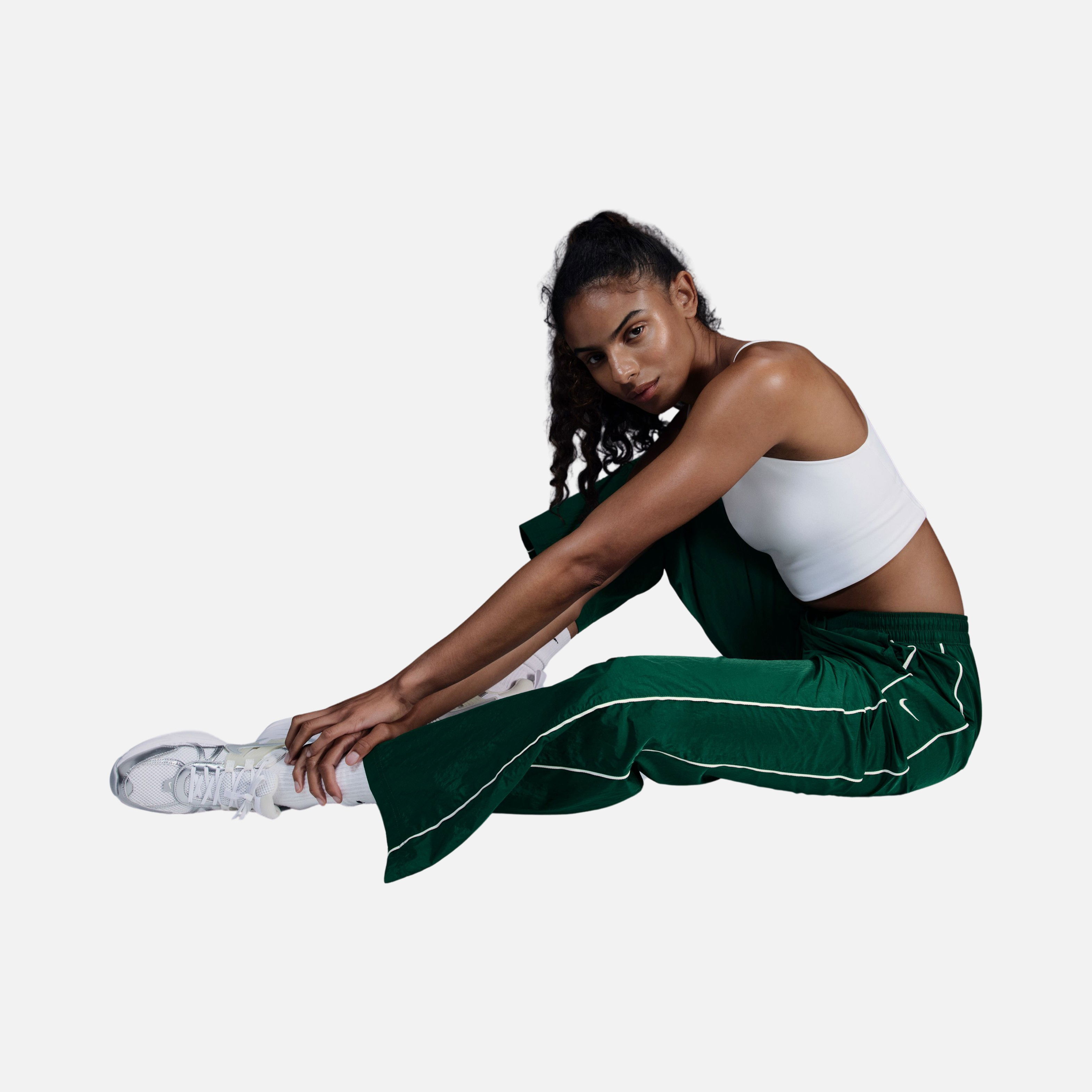 Nike Sportswear Windrunner High-Waisted Woven Open-Hem Kadın Eşofman Altı