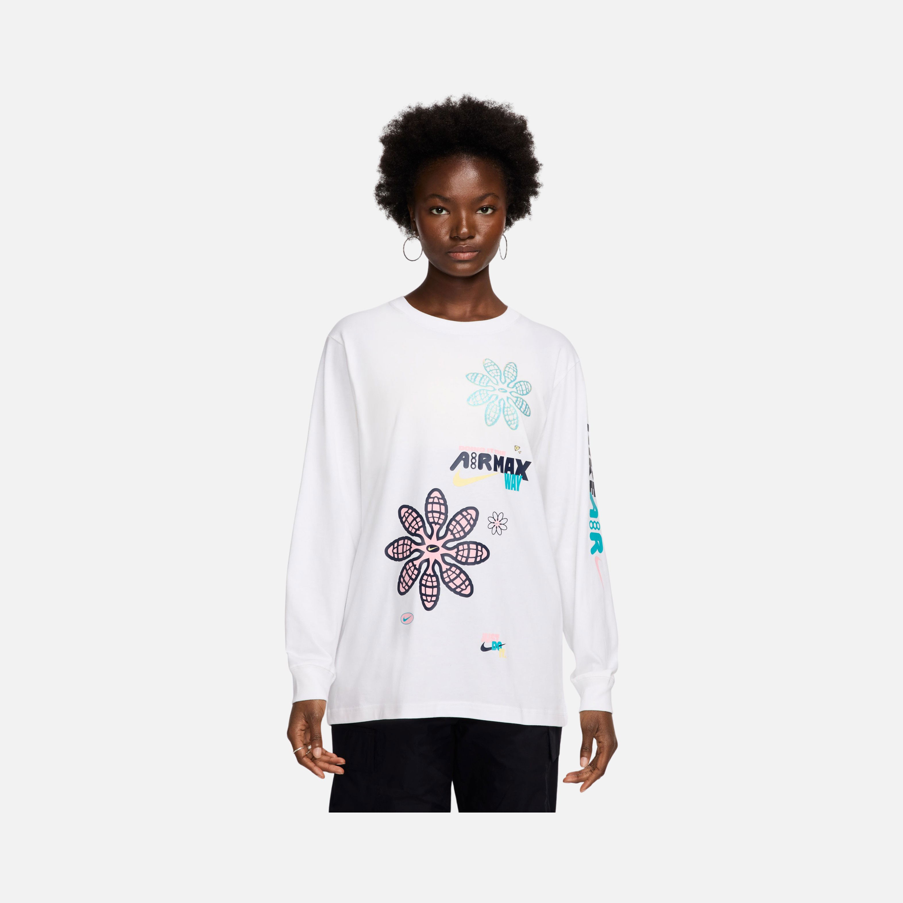 Nike Sportswear Essentials ''Air Max Wav Grahics'' Long-Sleeve Kadın Tişört