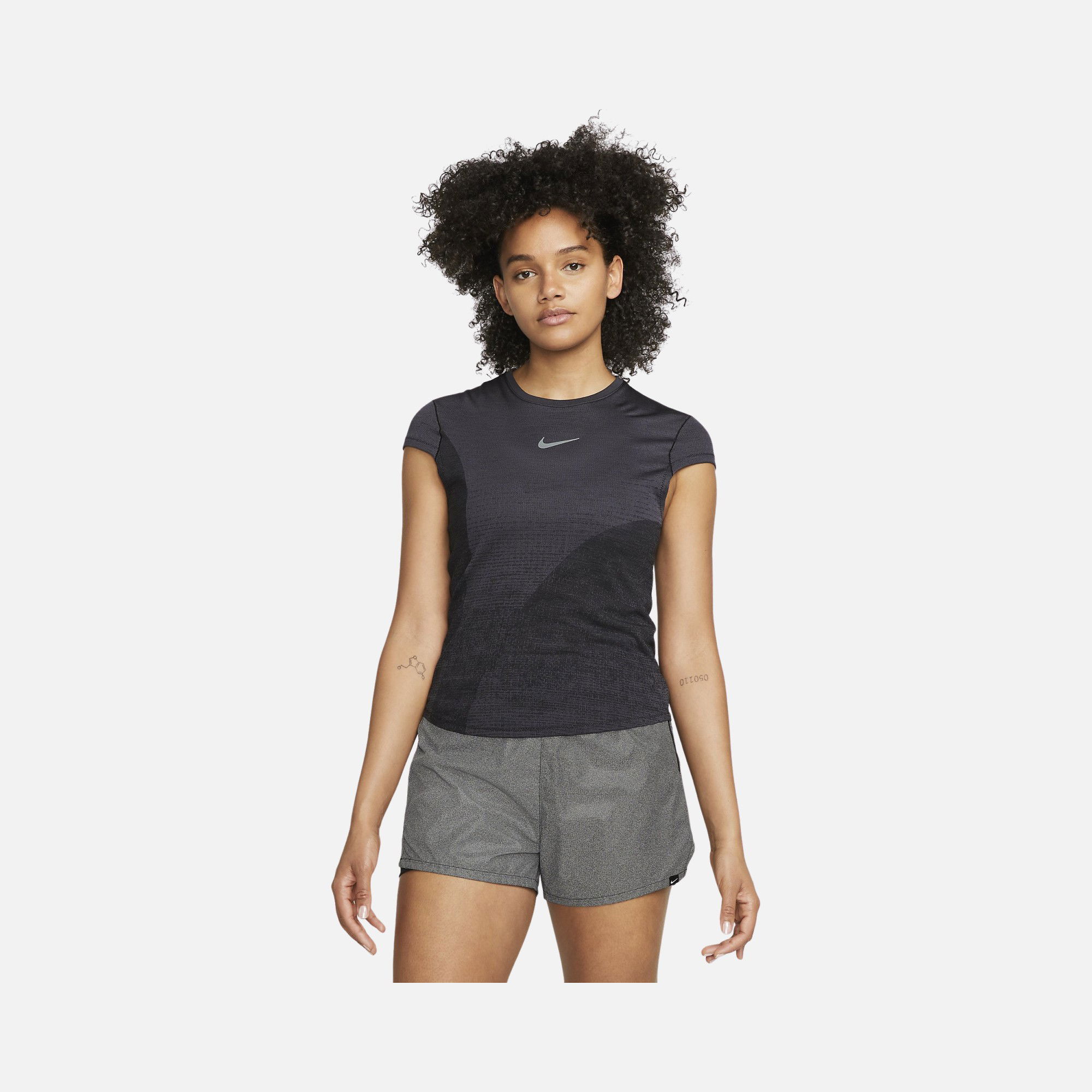 Nike Dri-Fit Run Division Running Short-Sleeve Kadın Tişört