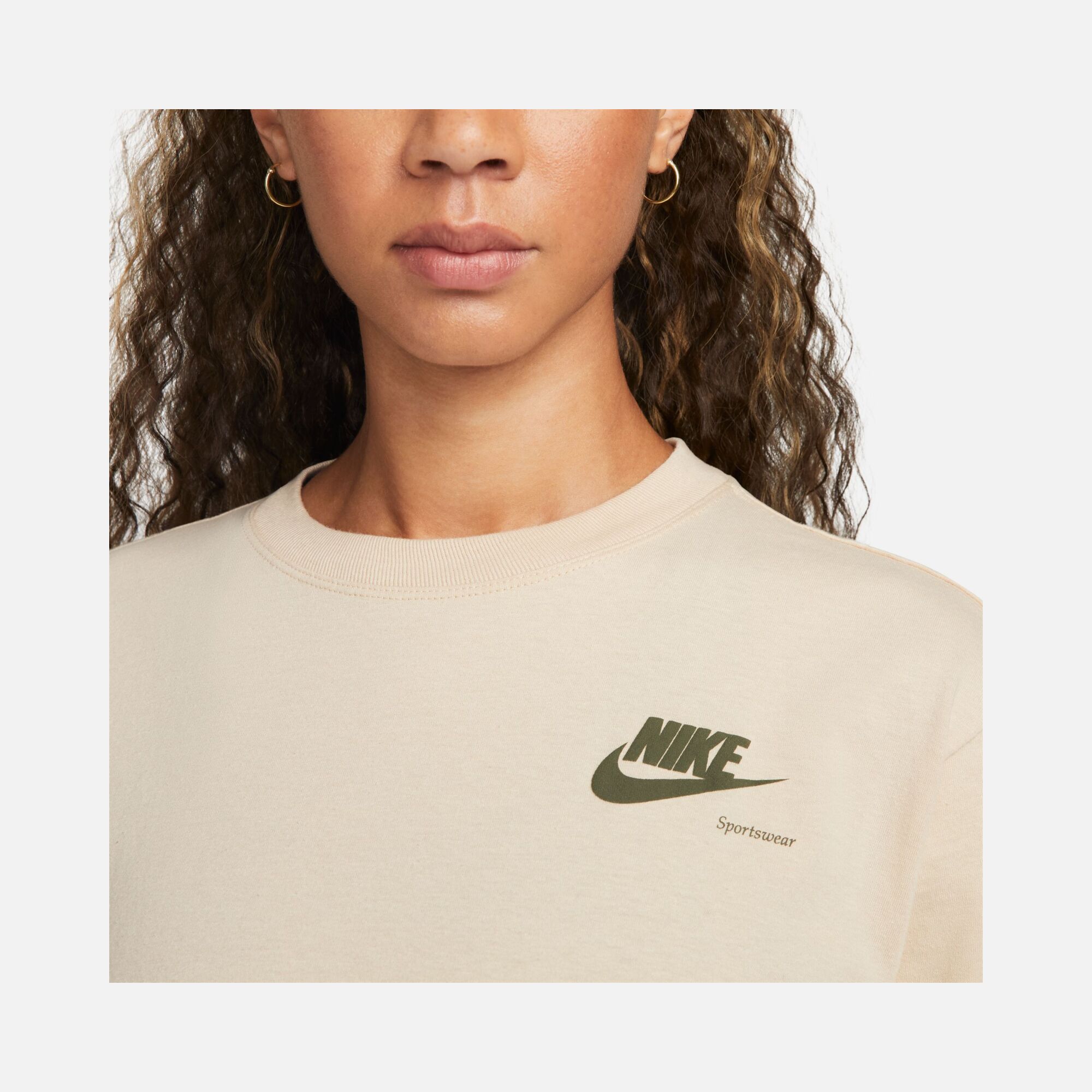 Nike Sportswear Neuself Boyfriend Short-Sleeve Kadın Tişört
