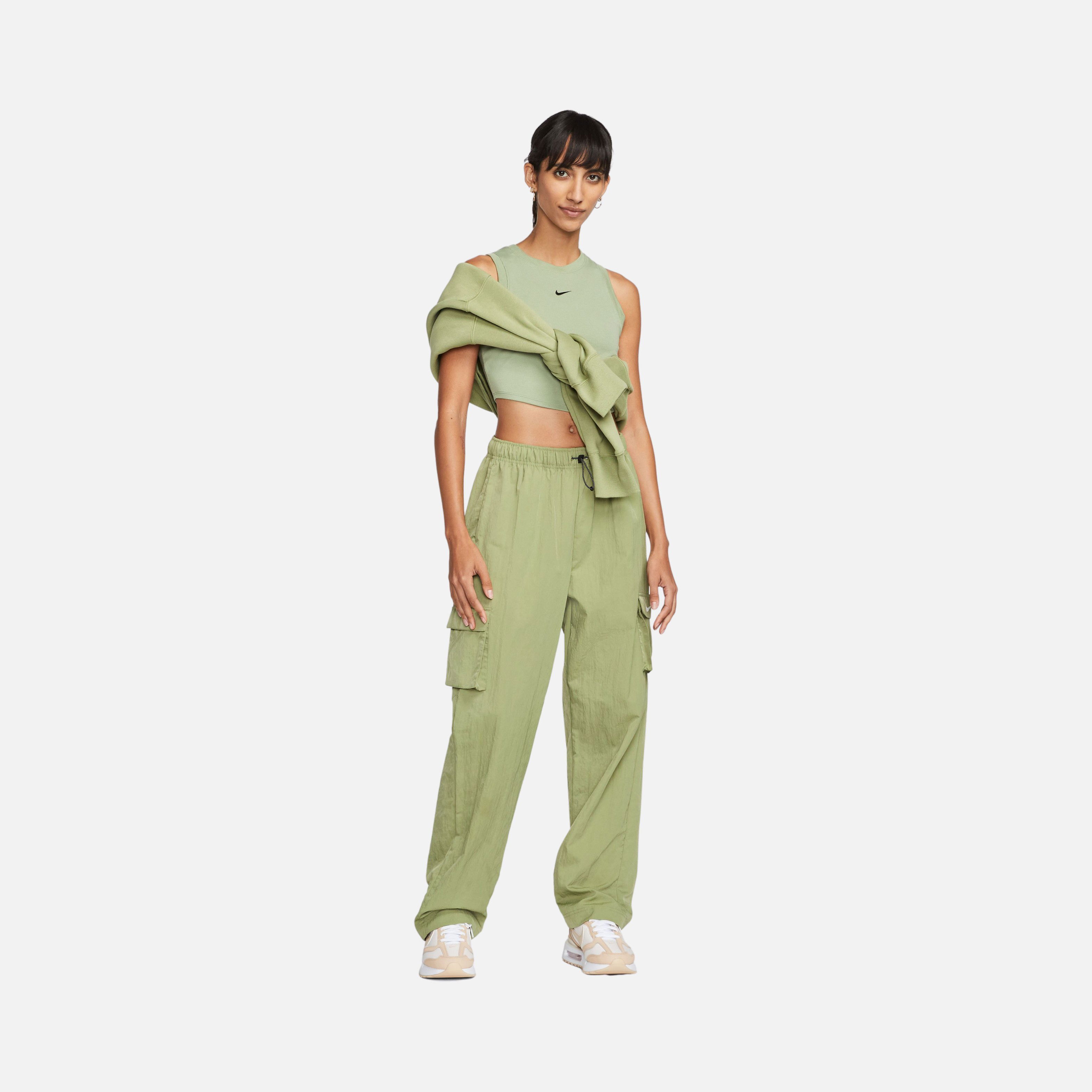 Nike Sportswear Chill Knit Tight Cropped Mini-Rib Kadın Atlet