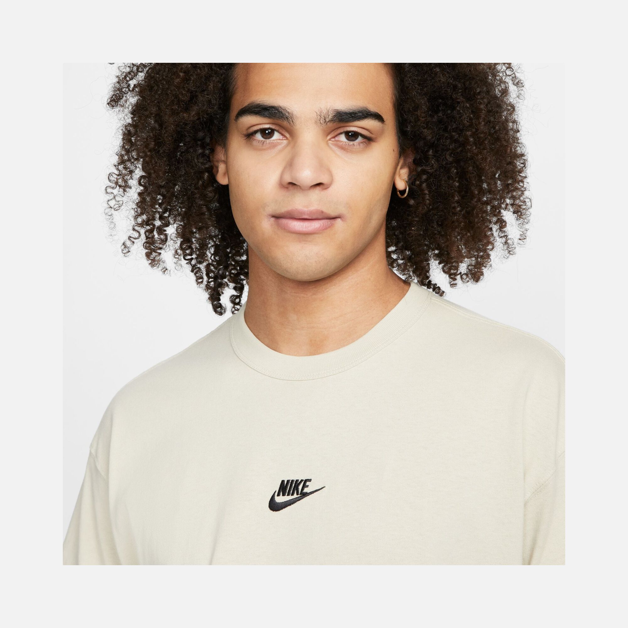 Nike Sportswear Premium Essentials Short-Sleeve Erkek Tişört