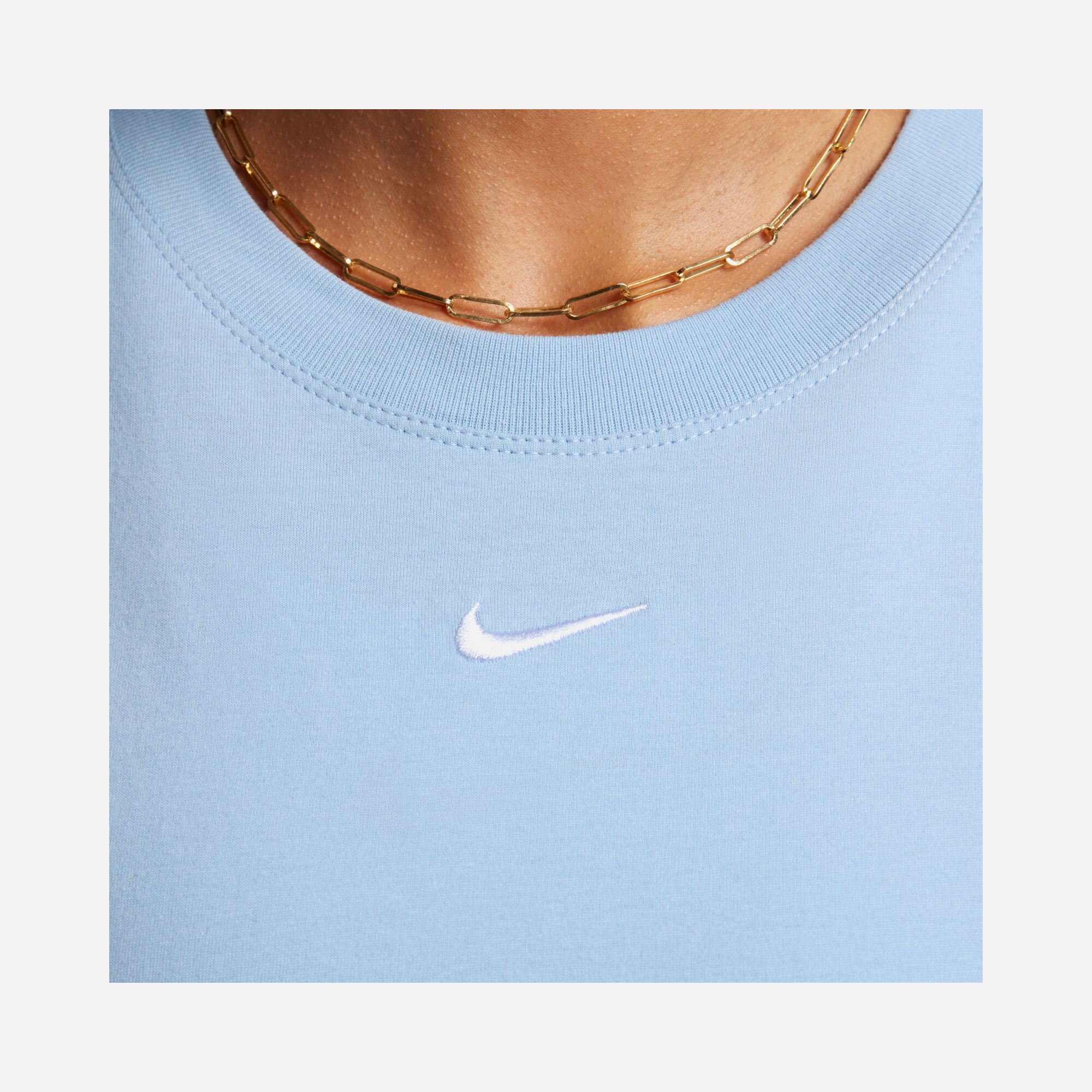 Nike Sportswear Essential Loose Fit Short-Sleeve Kadın Tişört