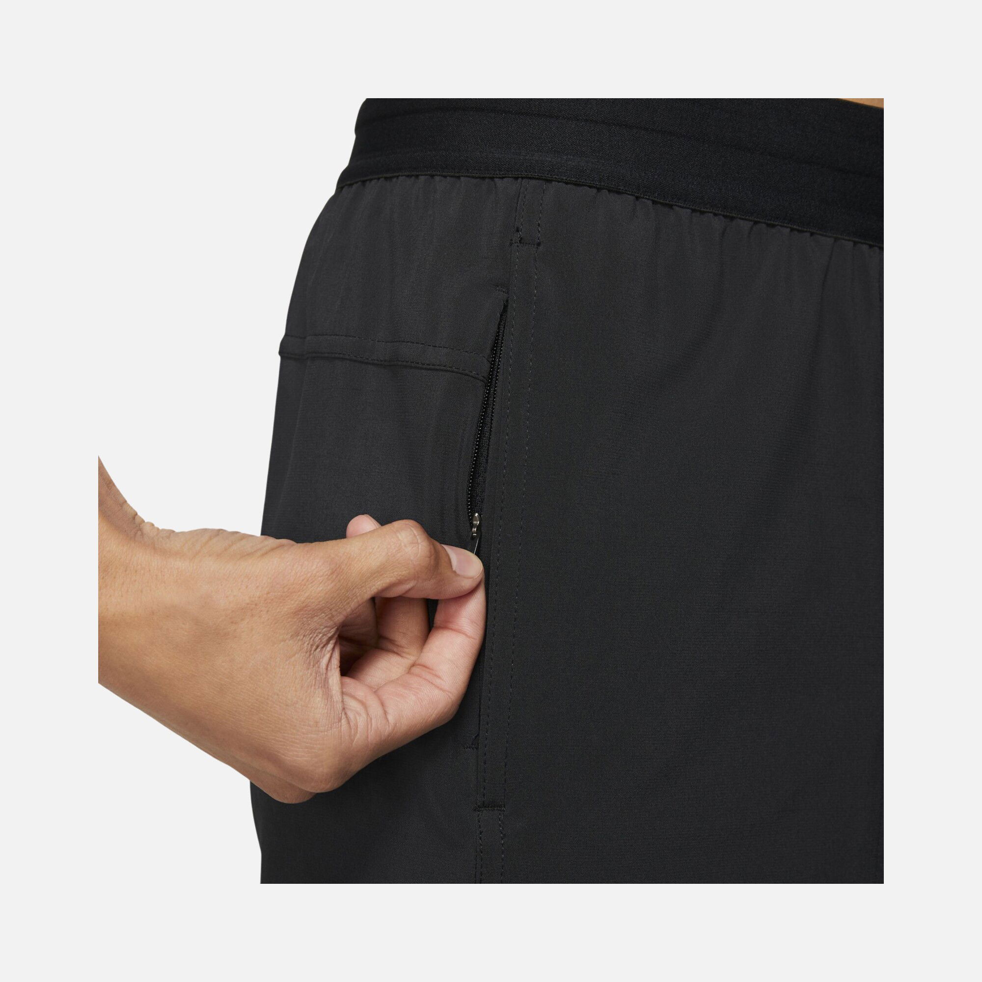 Nike Yoga Dri-Fit Woven Training Erkek Şort