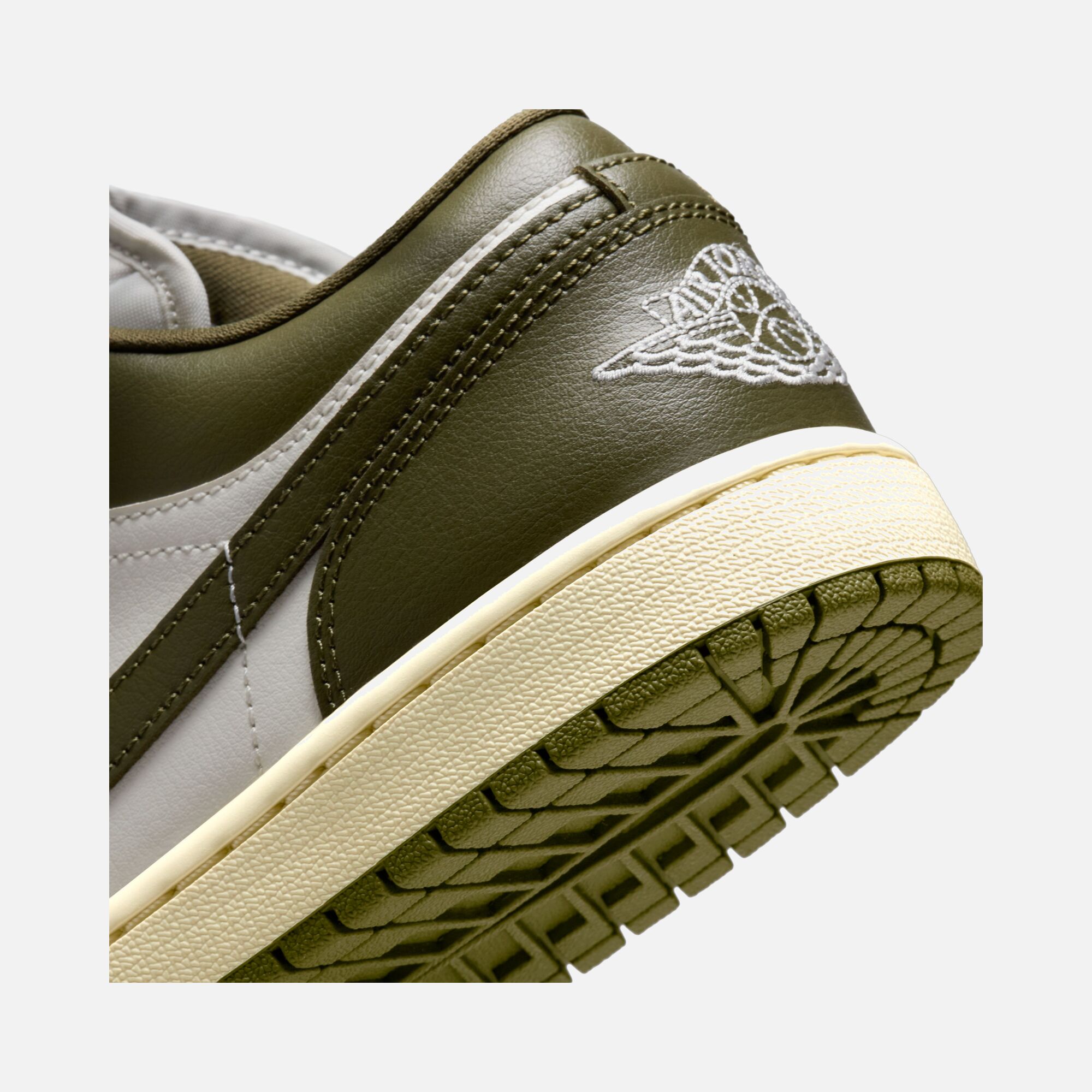 Nike Air Jordan 1 Low Kadın Spor Ayakkabı