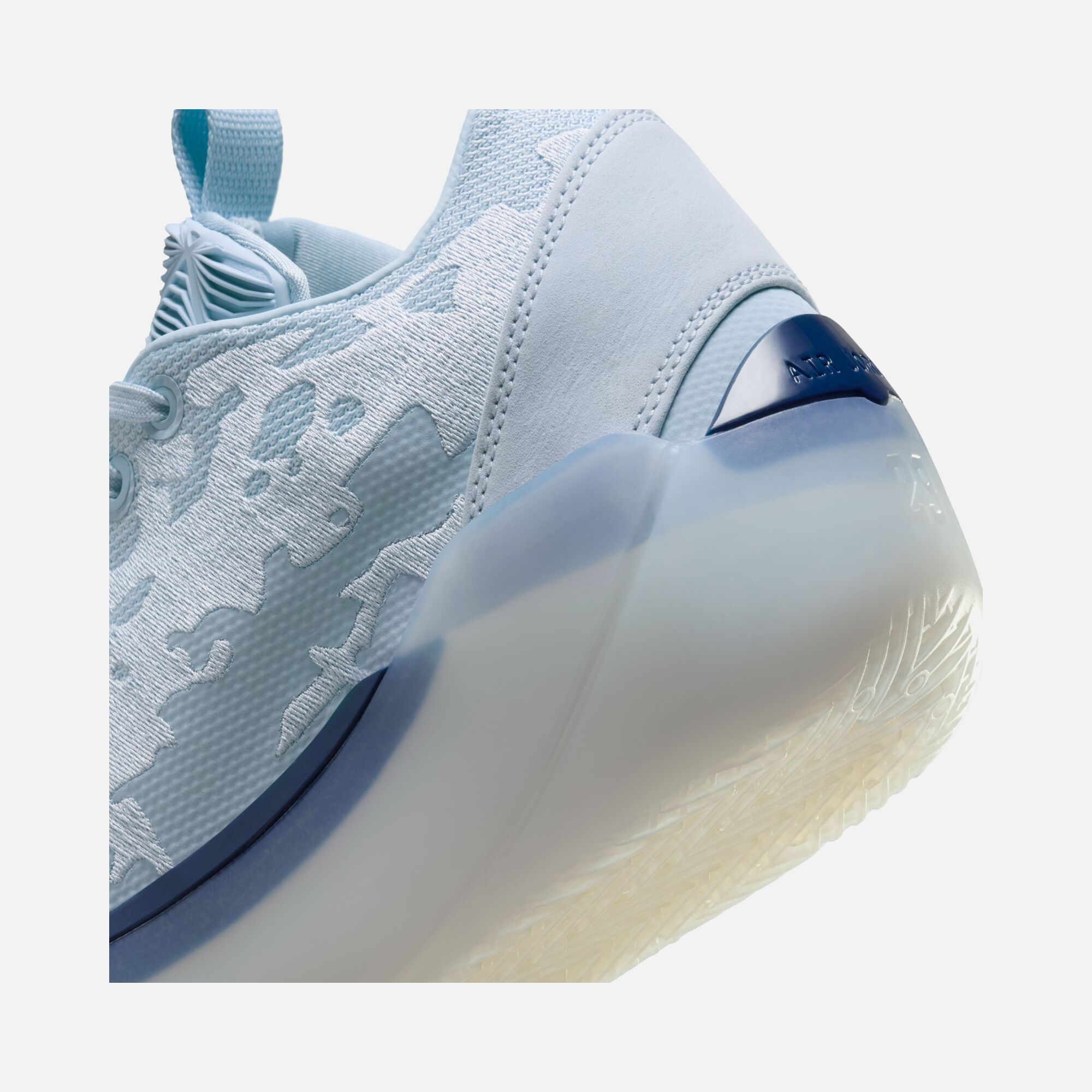 Nike Air Jordan XXXIX "Sol" Erkek Basketbol Ayakkabısı