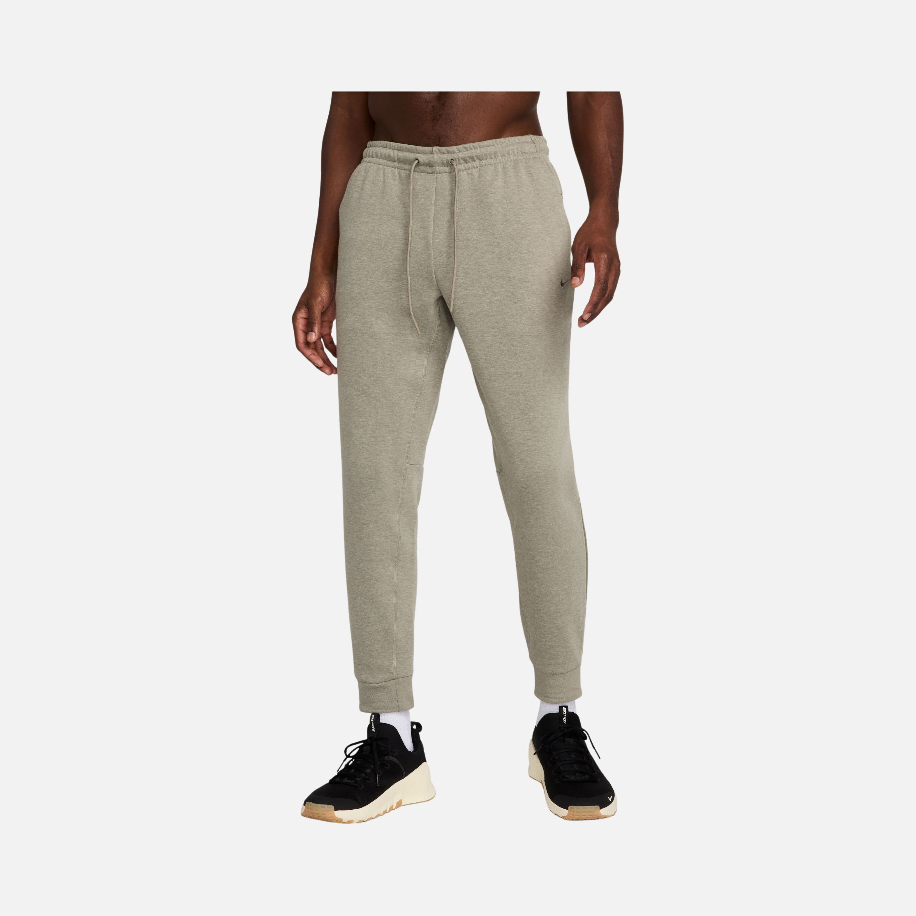 Nike Primary Dri-Fit UV Versatile Training Erkek Eşofman Altı