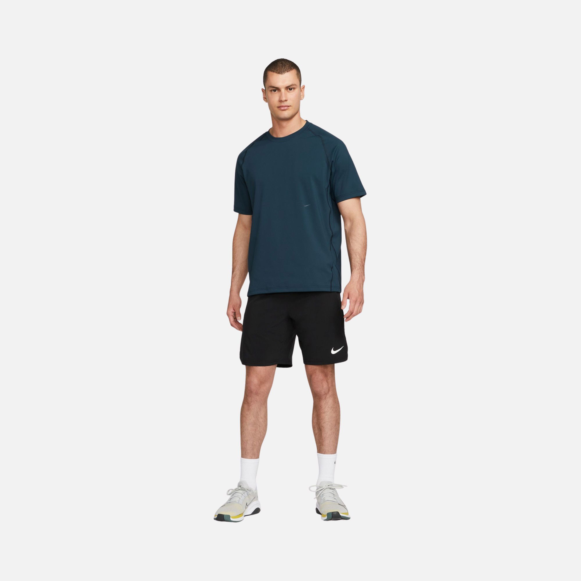 Nike Dri-Fit ADV A.P.S. Fitness Training Short-Sleeve Erkek Tişört