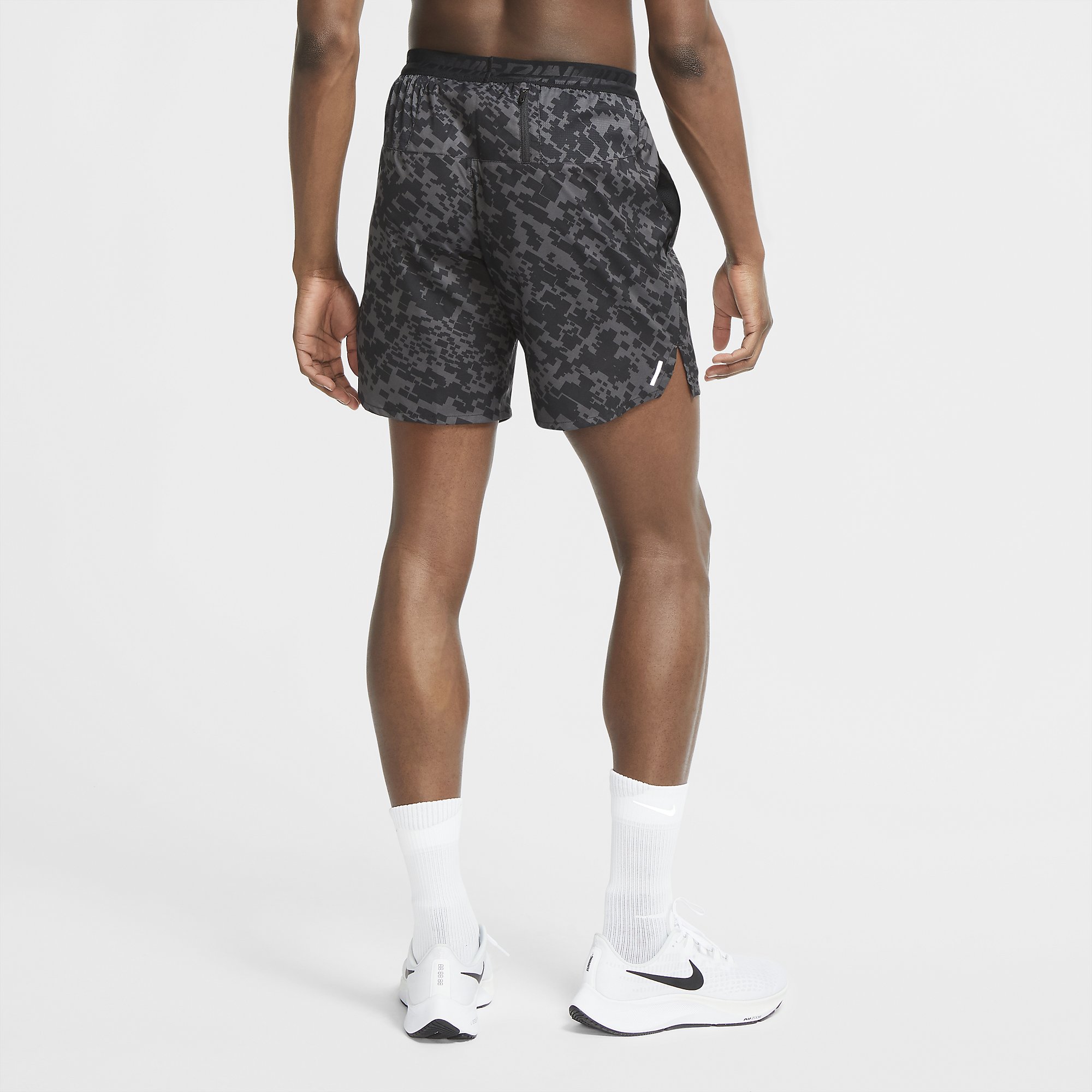Nike Stride Wild Run Unlined Running Erkek Şort