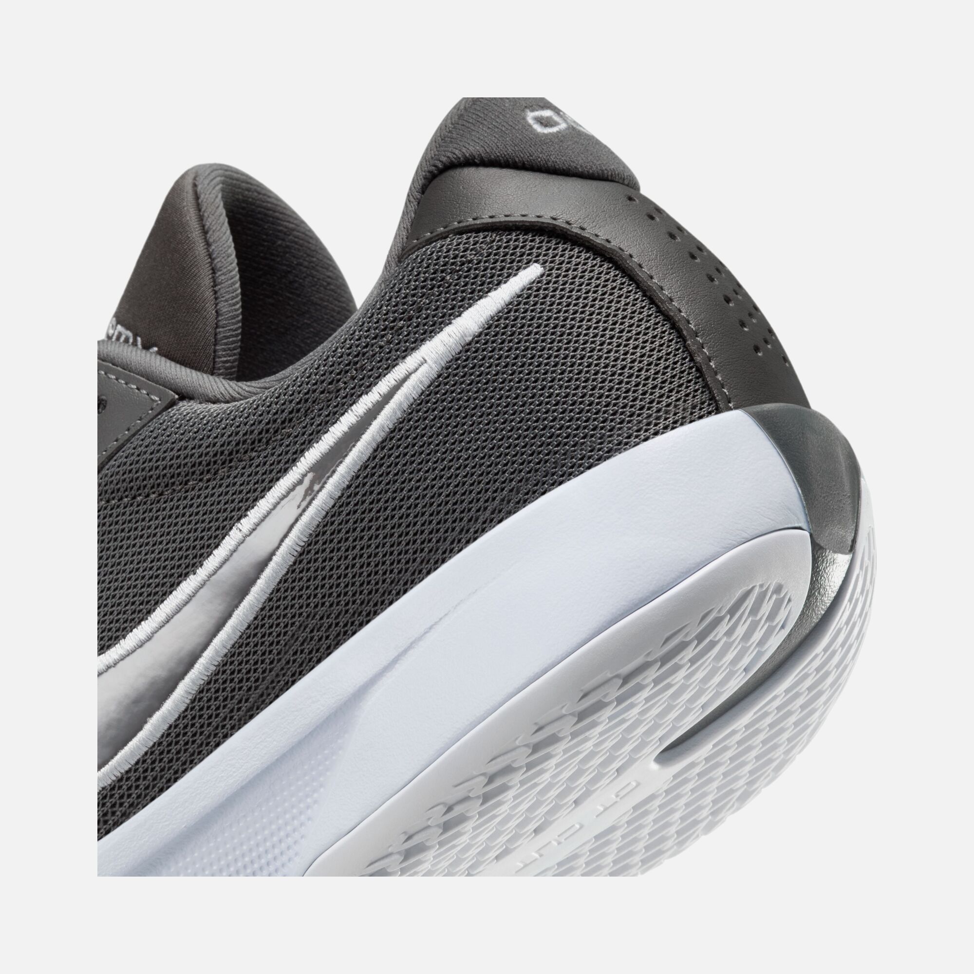 Nike G.T. Cut Academy Air Zoom Erkek Basketbol Ayakkabısı