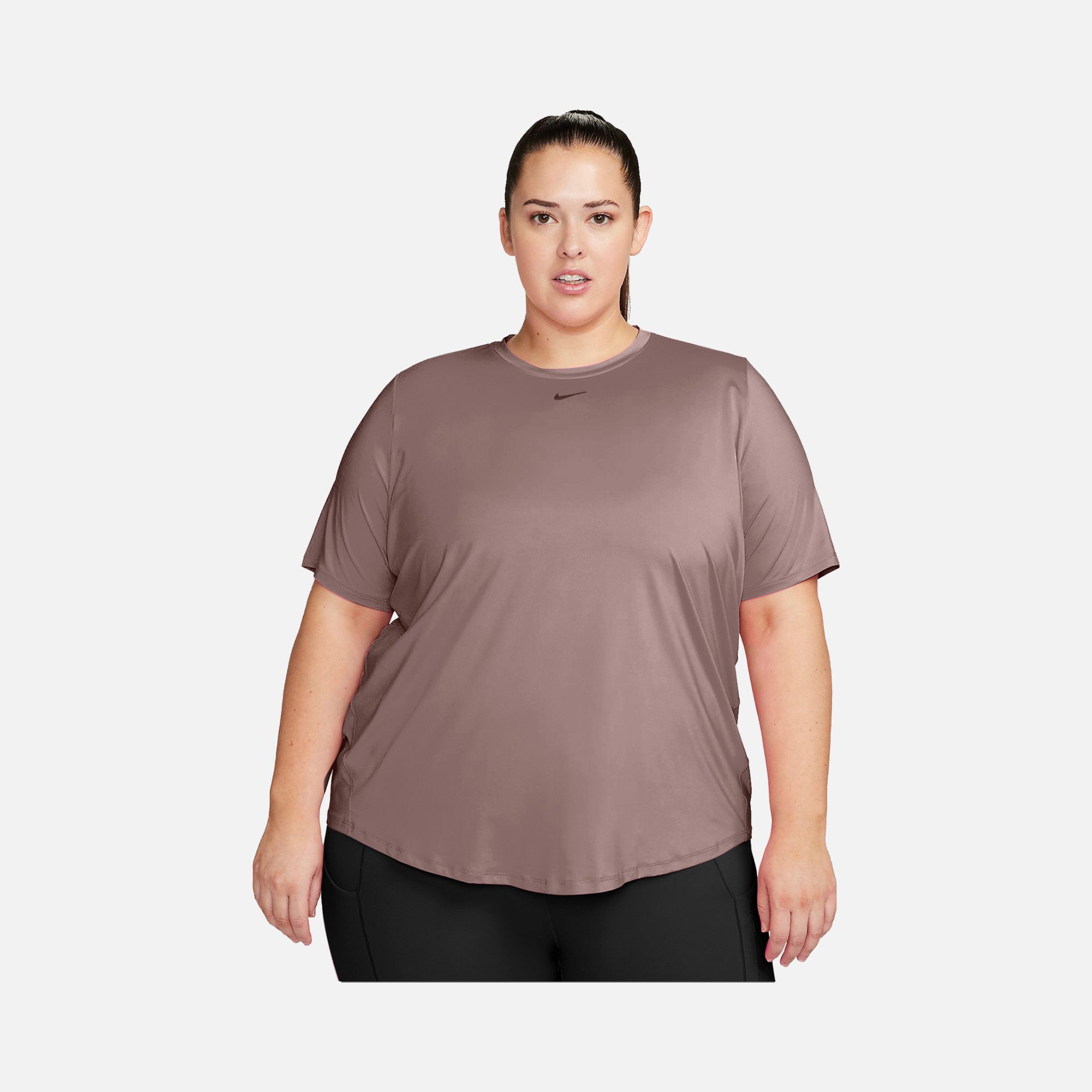 Nike One Classic Dri-Fit Short-Sleeve Training (Plus Size) Kadın Tişört