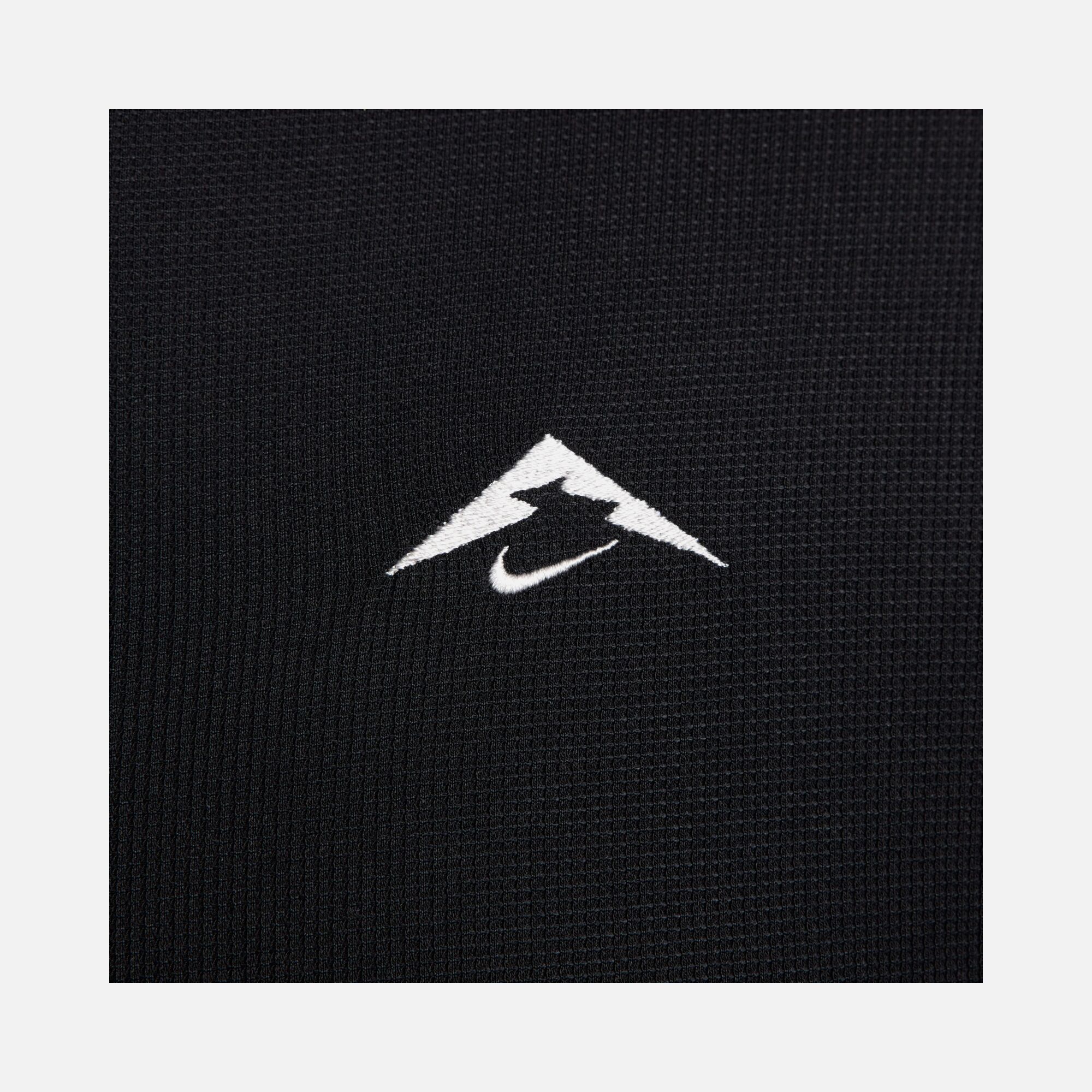 Nike Dri-Fit Mid-Layer Trail Running 1/2-Zip Long-Sleeve Erkek Tişört