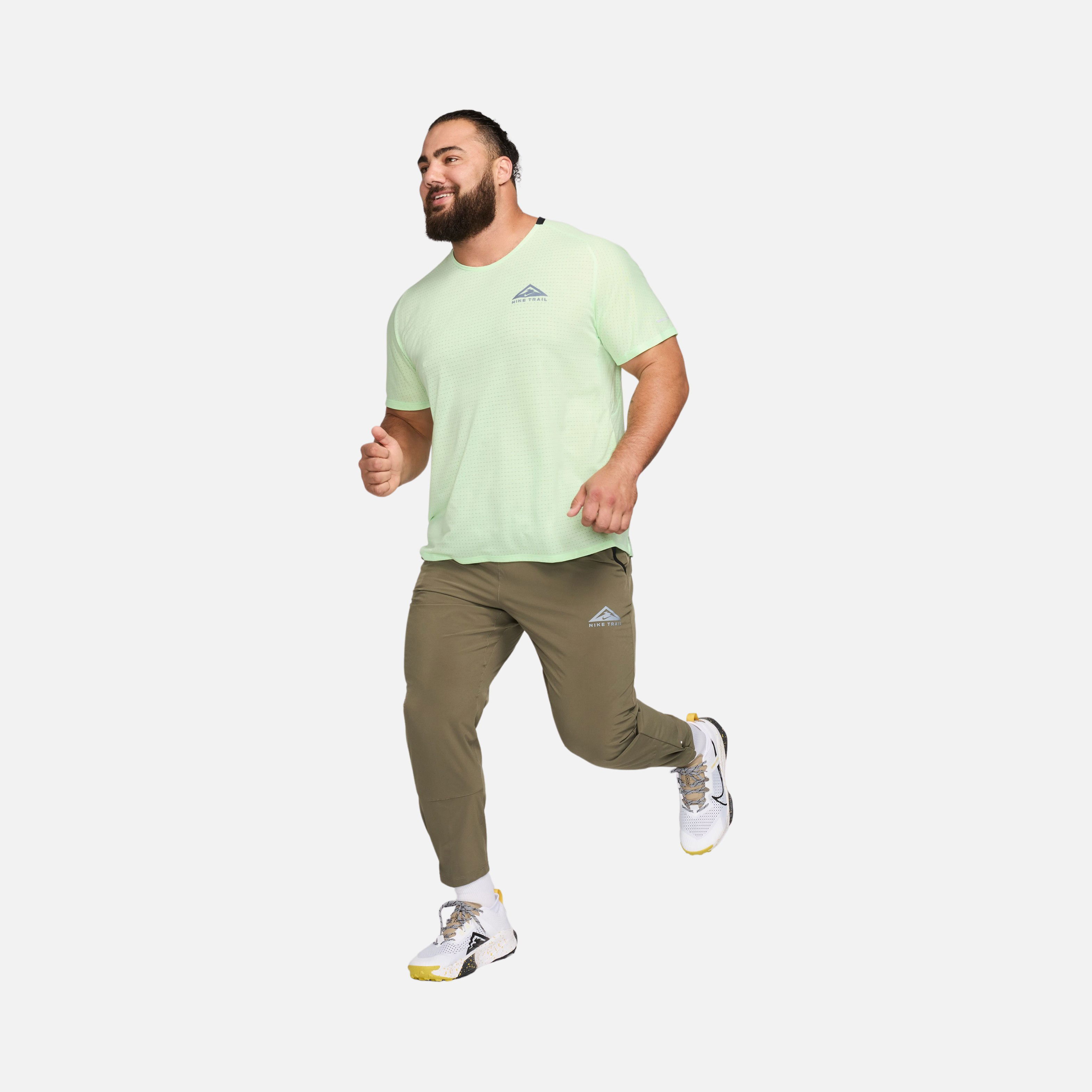 Nike Dri-Fit Trail Solar Chase Running Short-Sleeve Erkek Tişört