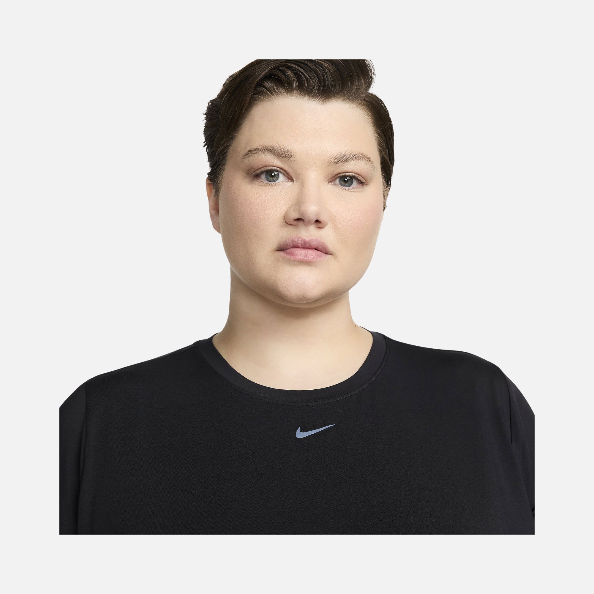 Nike One Classic Dri-Fit Short-Sleeve Training (Plus Size) Kadın Tişört