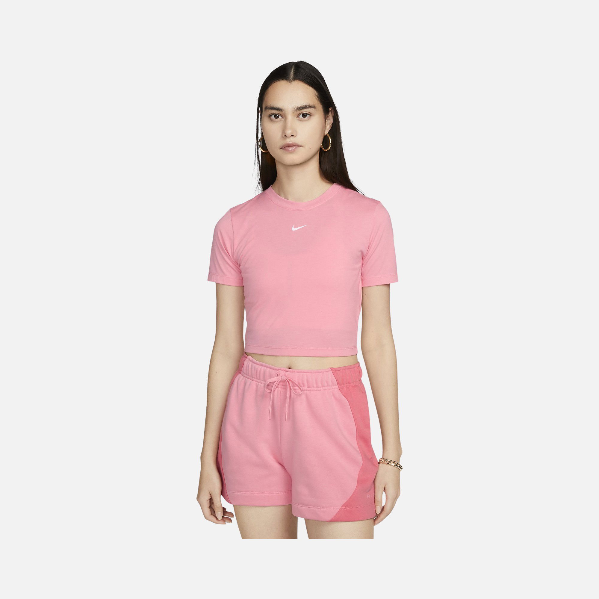 Nike Sportswear Essential Slim-Fit Cropped Short-Sleeve Kadın Tişört