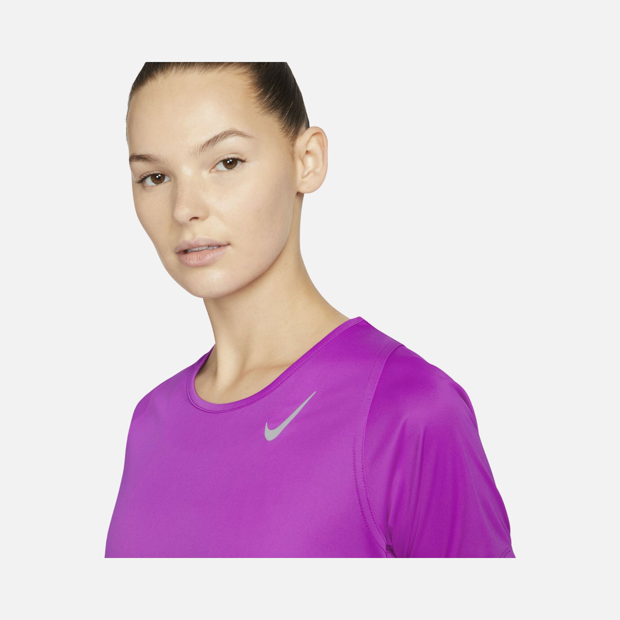 Nike Dri-Fit Race Running Short-Sleeve Kadın Tişört
