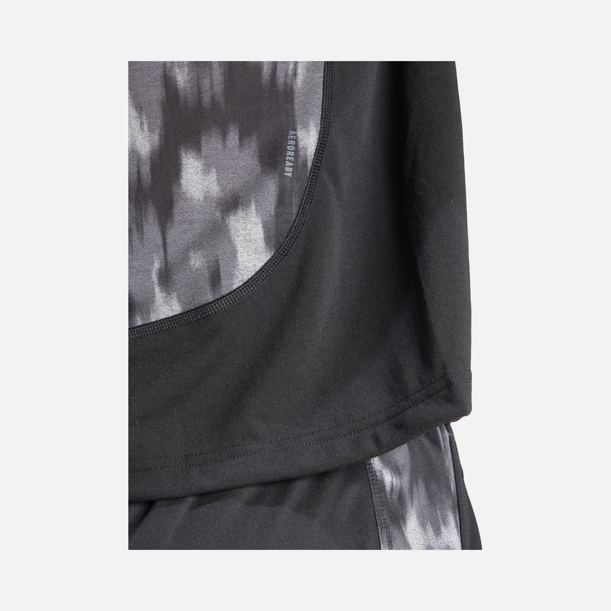 adidas AEROREADY Allover Print Flower Performance Training Short-Sleeve Kadın Tişört