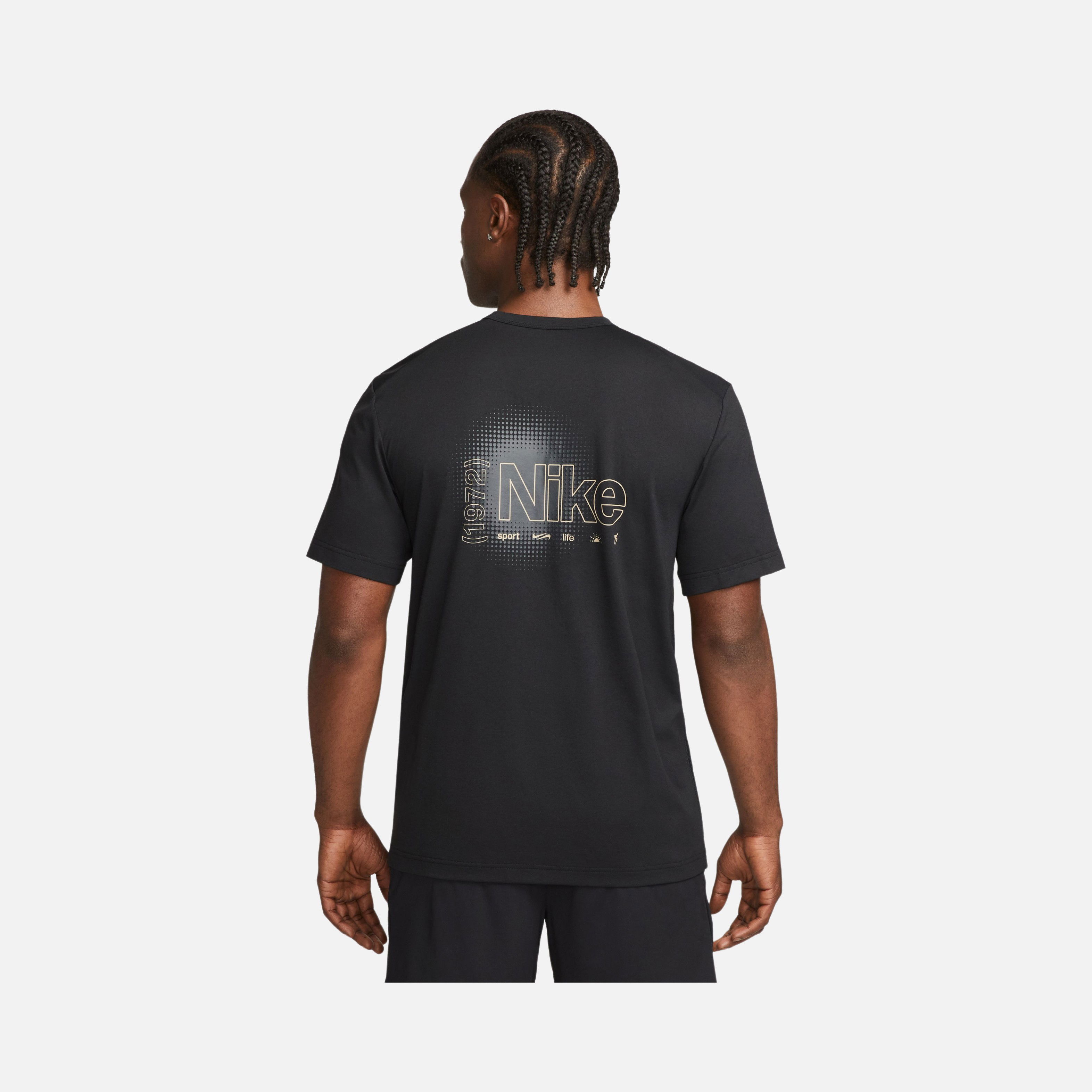 Nike Dri-Fit UV Hyverse Fitness Short-Sleeve Erkek Tişört