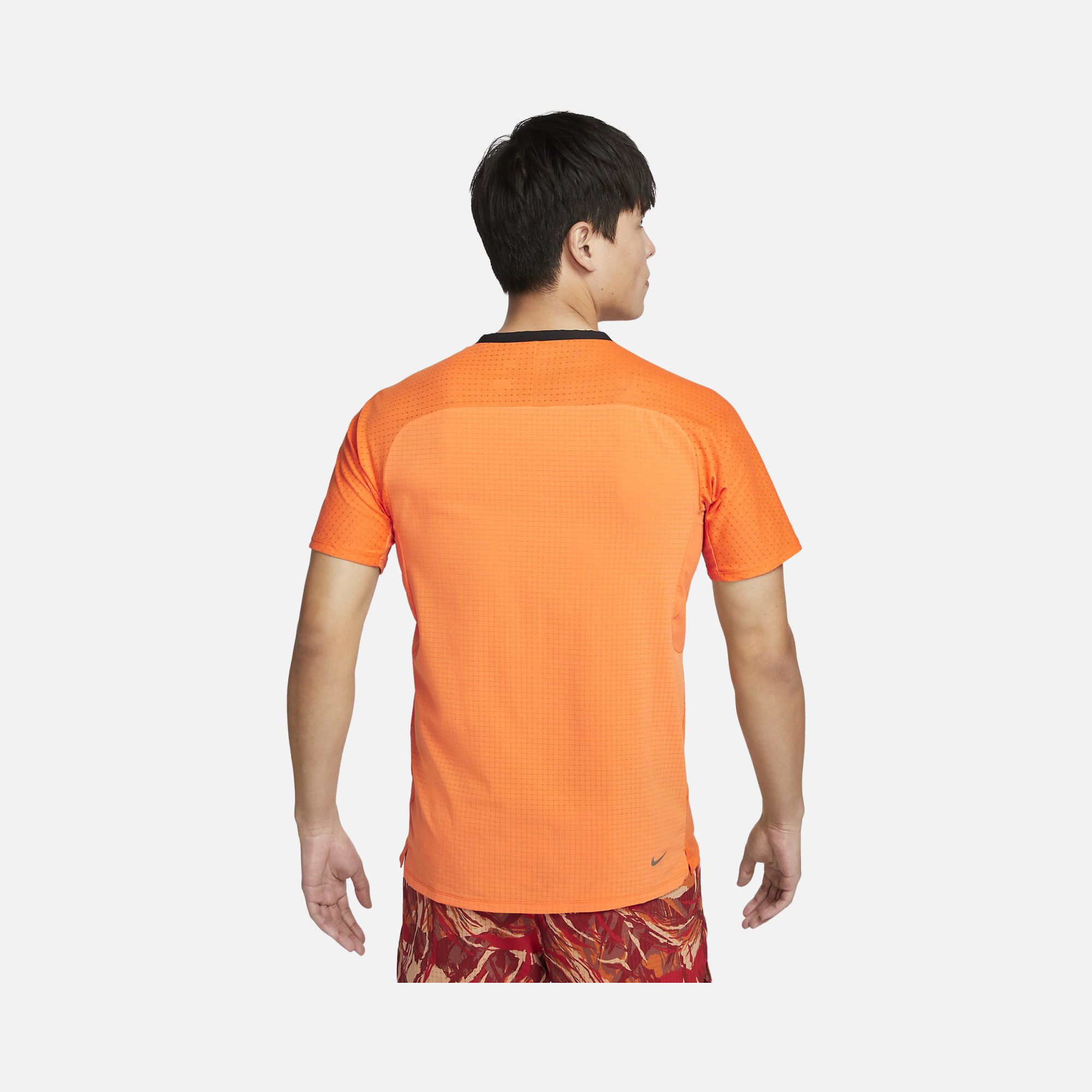 Nike Dri-Fit Trail Solar Chase Running Short-Sleeve Erkek Tişört