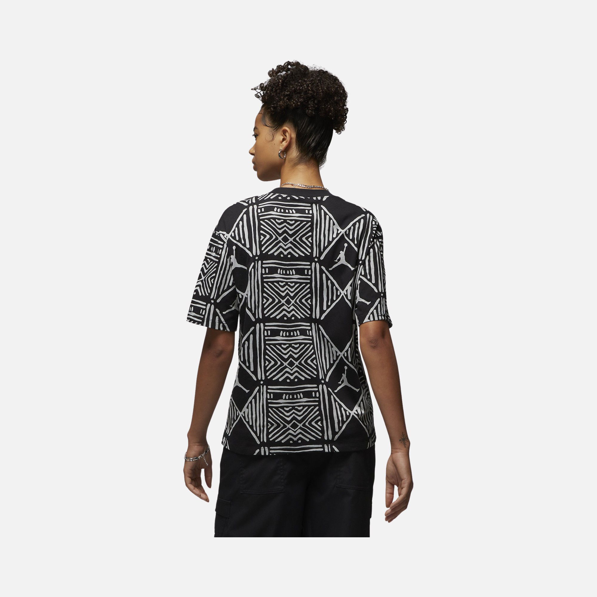 Nike Jordan All-Over Printed Graphic Core Short-Sleeve Kadın Tişört