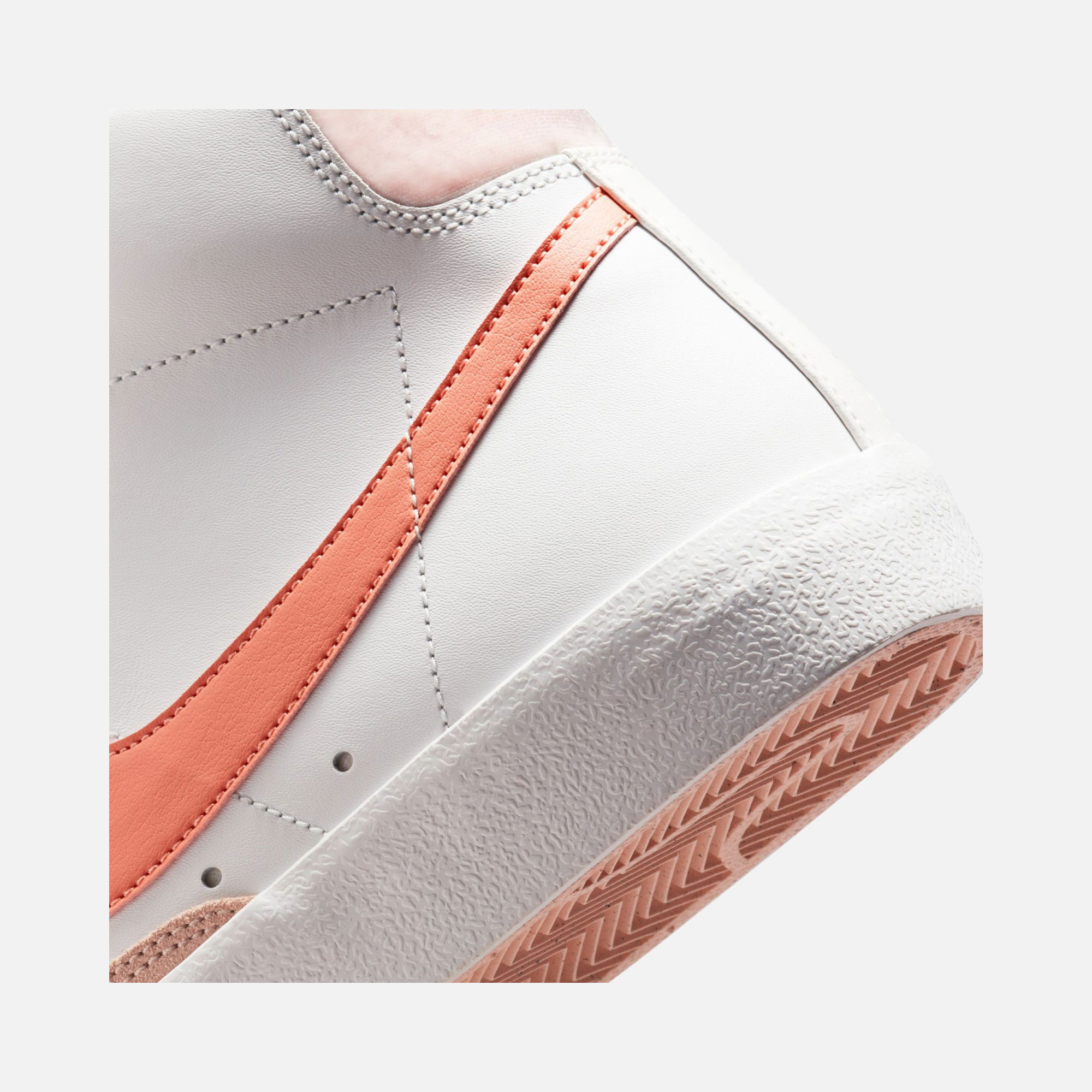 Nike Blazer Mid 77 Lea MN Kadın Spor Ayakkabı