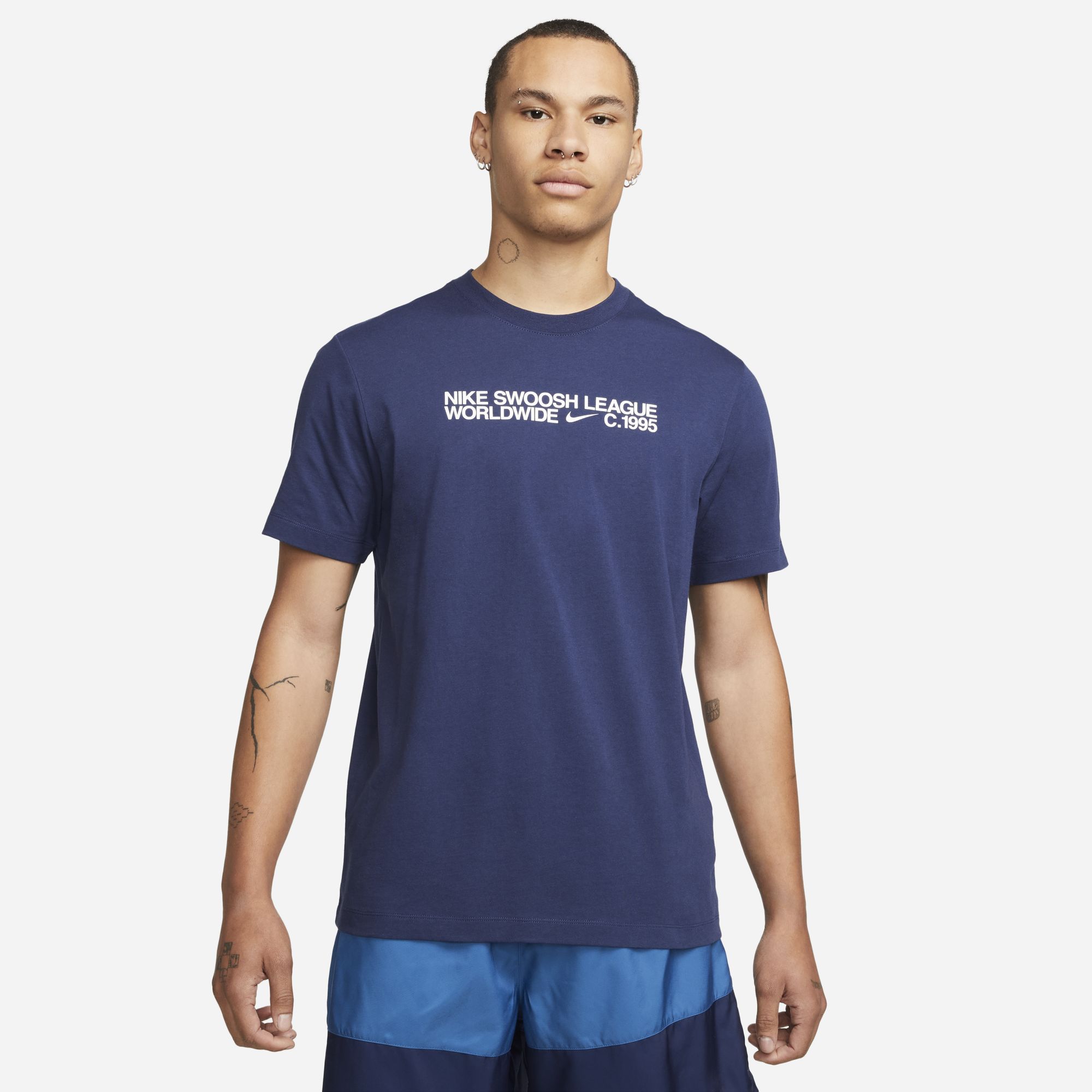Nike Sportswear Essentials+ Core 4 Short-Sleeve Erkek Tişört