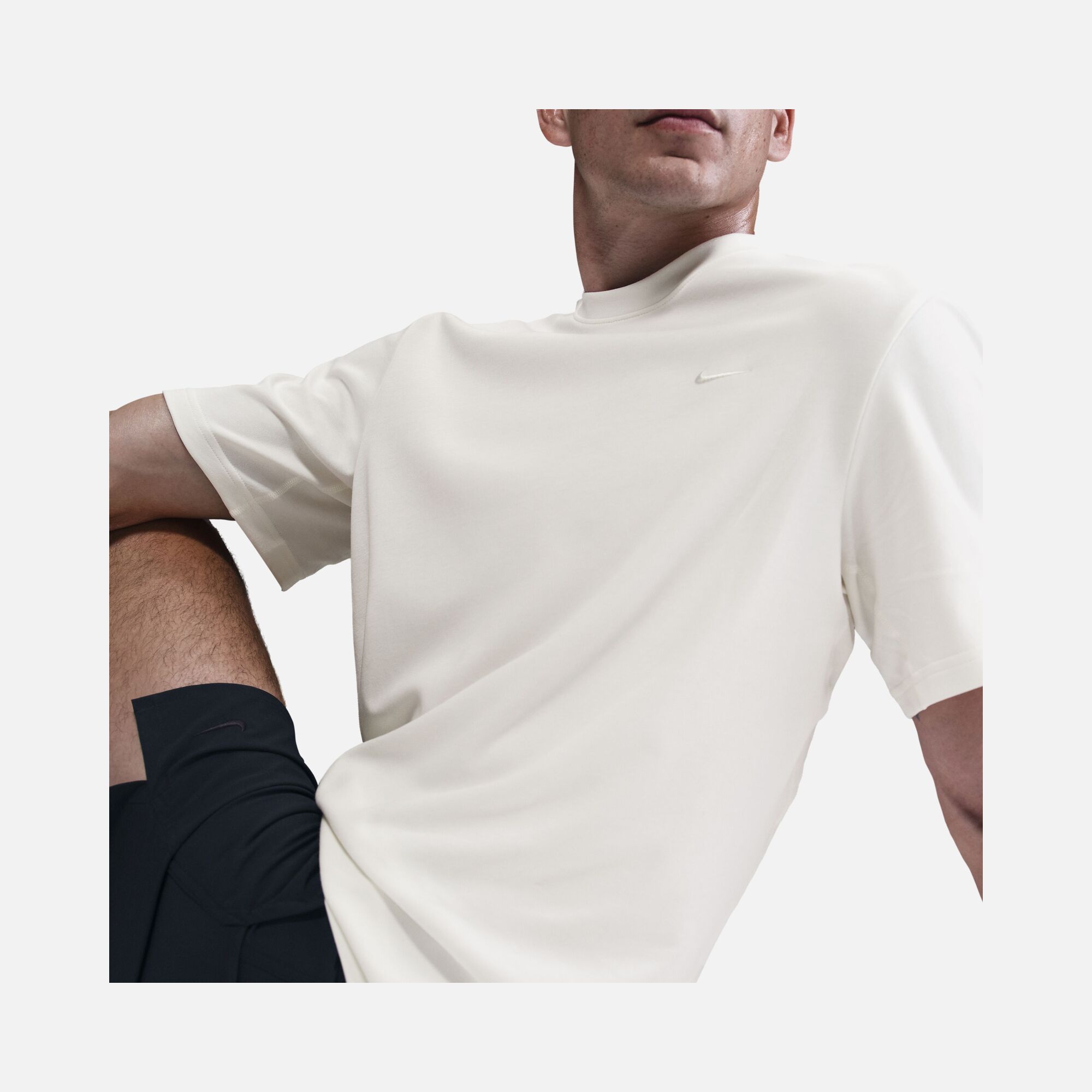 Nike Dri-Fit Primary Statement Versatile Fitness Training Short-Sleeve Erkek Tişört