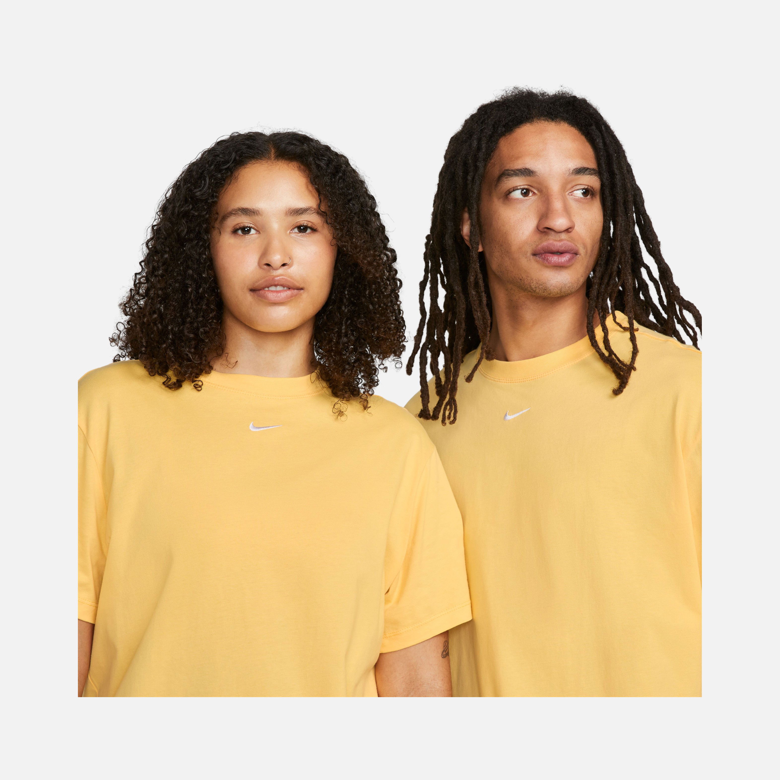 Nike Sportswear Essentials Short-Sleeve Kadın Tişört