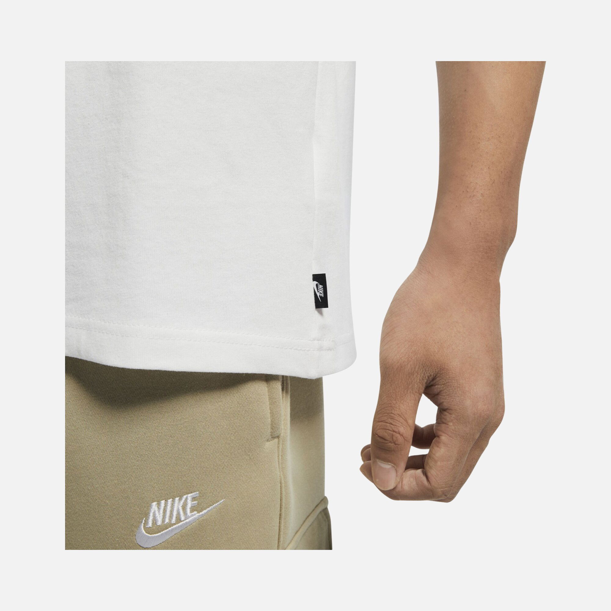 Nike Sportswear Premium Essentials Short-Sleeve Erkek Tişört