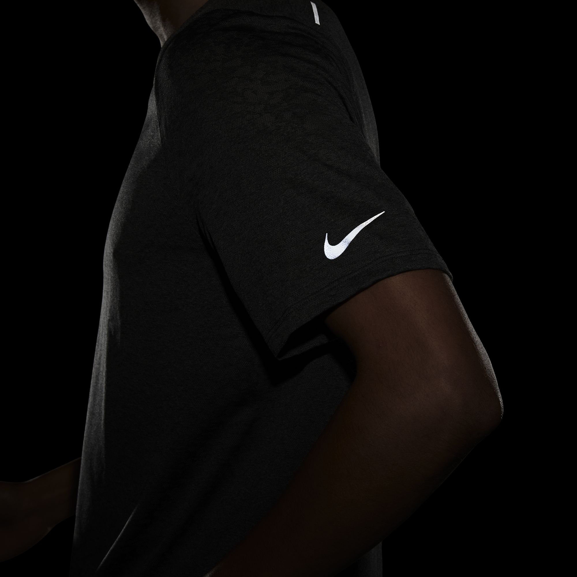 Nike Rise 365 Run Division Short-Sleeve Running Top Erkek Tişört