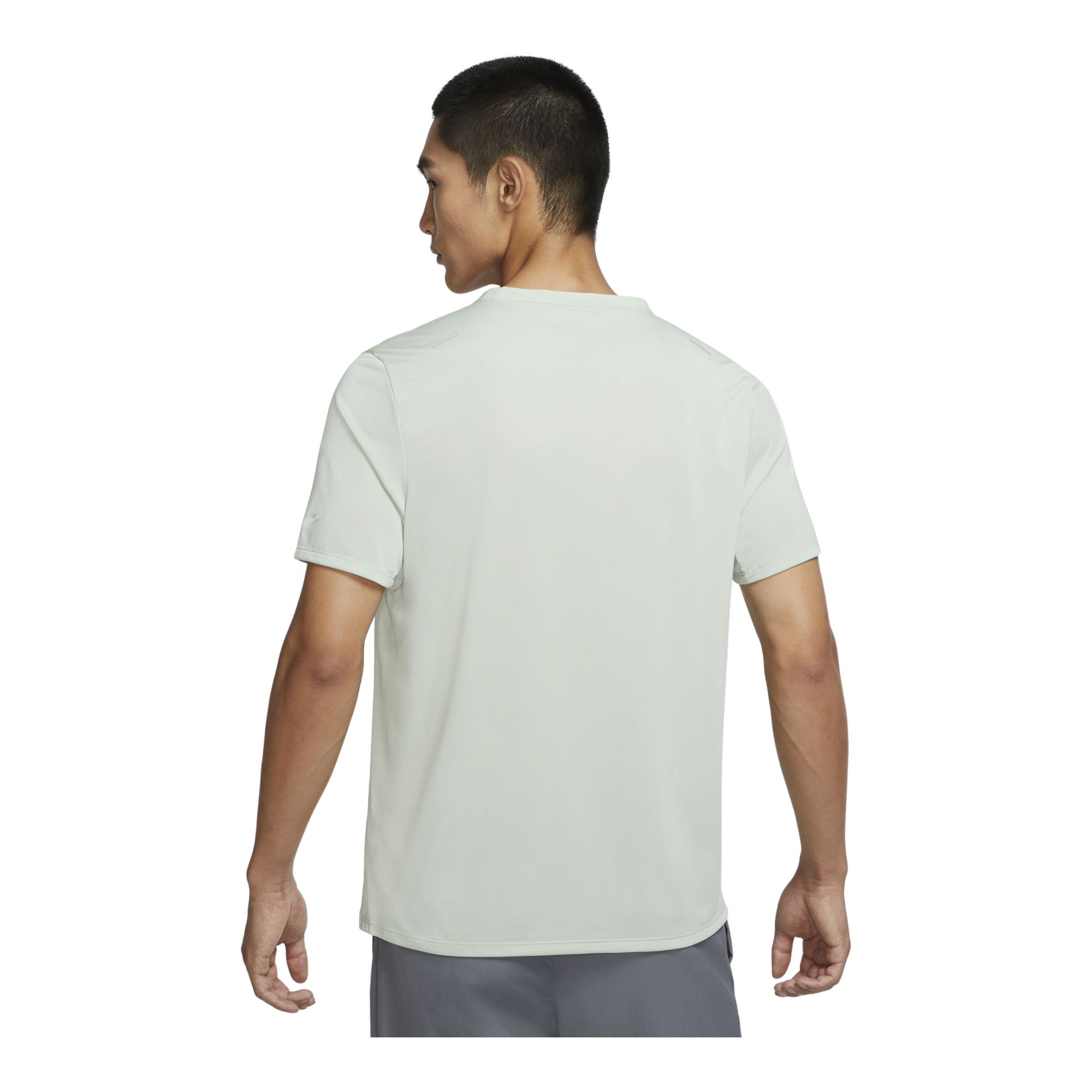 Nike Dri-Fit Run Division Rise 365 FW21 Short-Sleeve Erkek Tişört