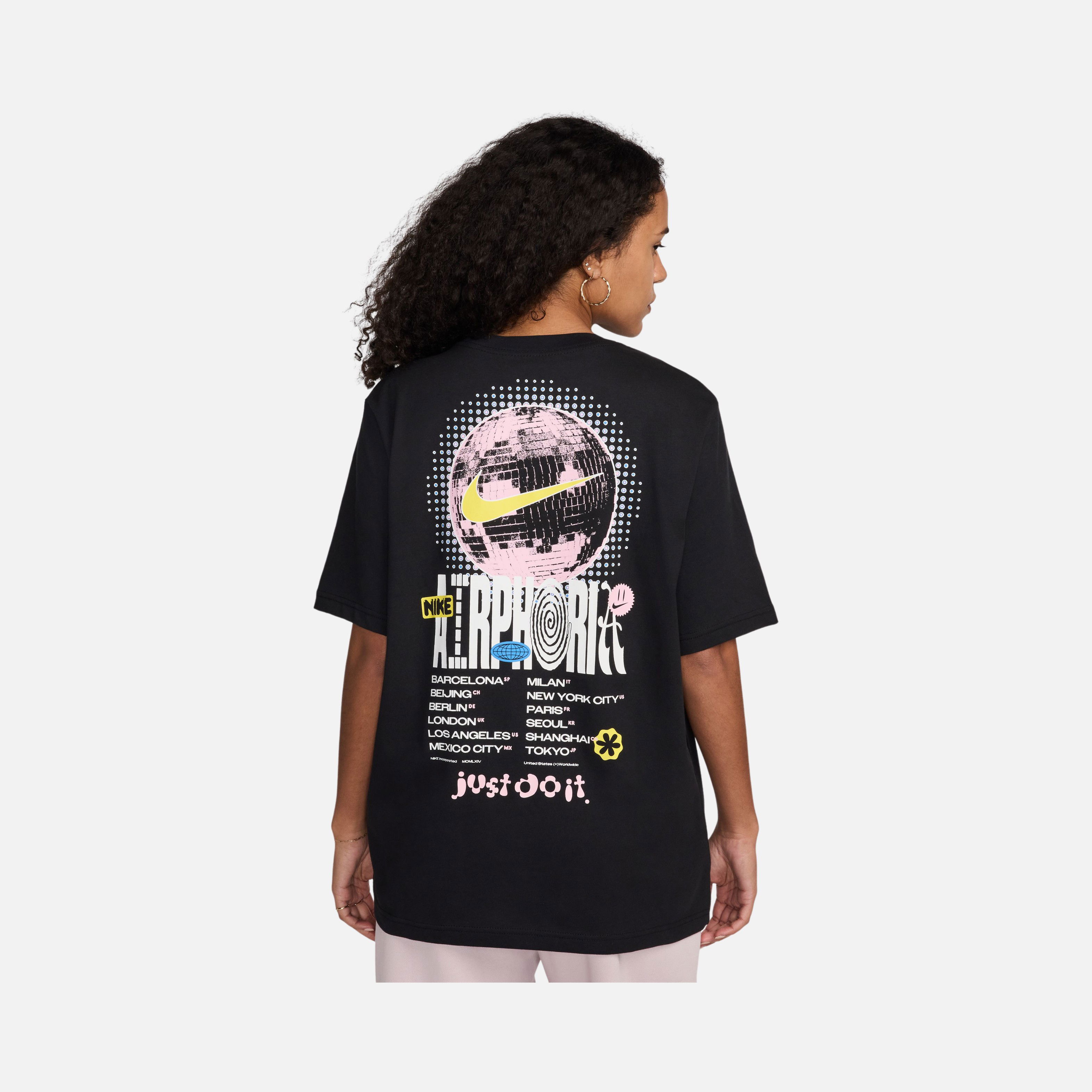 Nike Sportswear Oc2 Festival Graphic Boyfriend Short-Sleeve Kadın Tişört